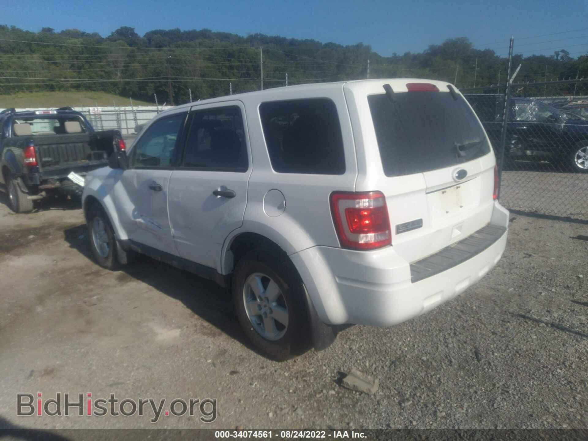 2010 FORD ESCAPE - VIN: 1FMCU0C77AKC58804 - Фото 3