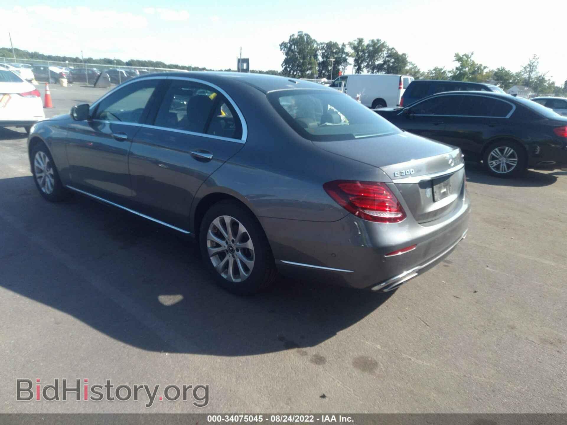 2019 MERCEDES-BENZ E-CLASS - VIN: WDDZF4KB8KA660933 - Фото 3