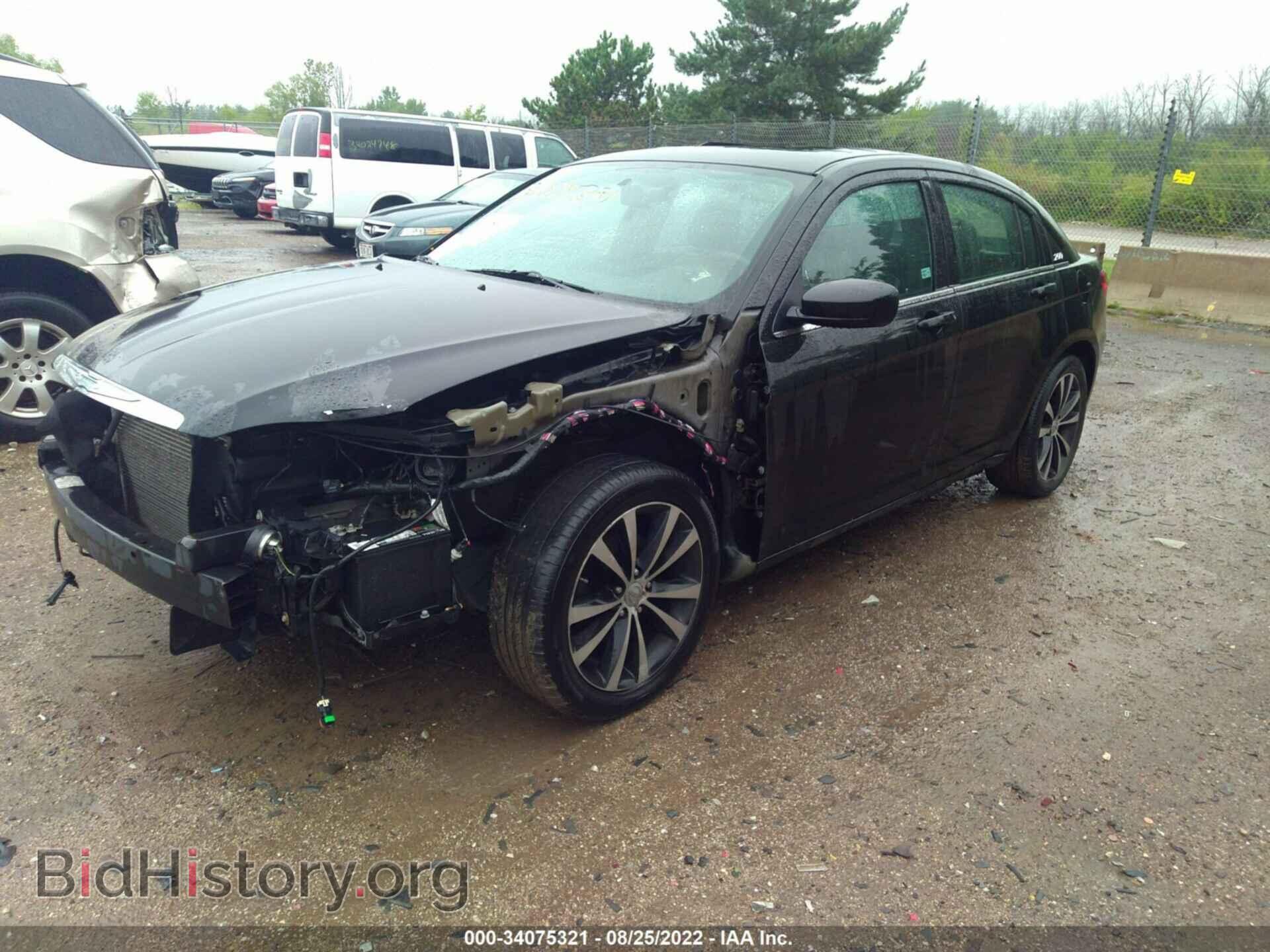 2013 CHRYSLER 200 - VIN: 1C3CCBCG9DN622750 - Фото 2