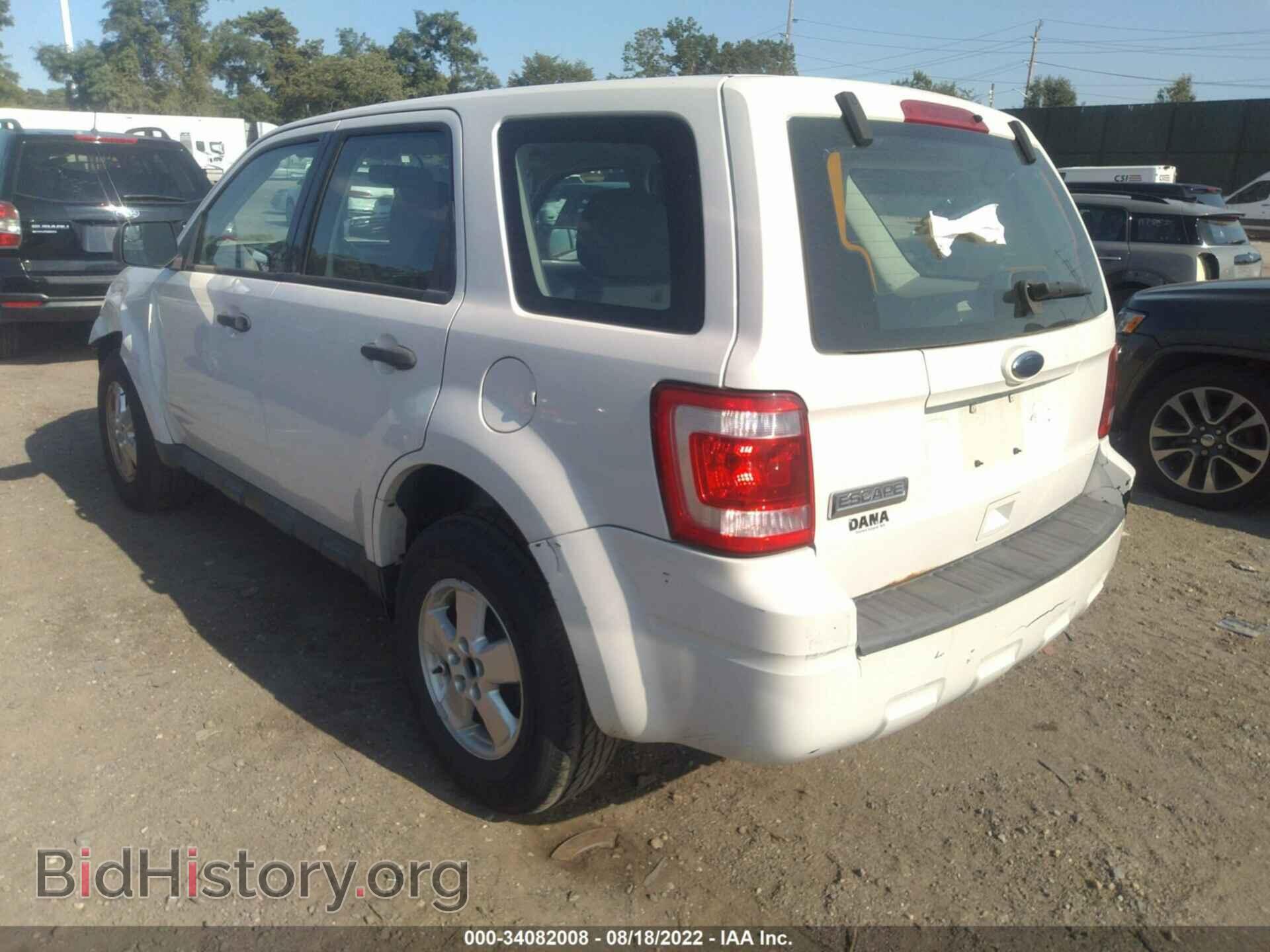 2011 FORD ESCAPE - VIN: 1FMCU0C7XBKA03212 - Фото 3