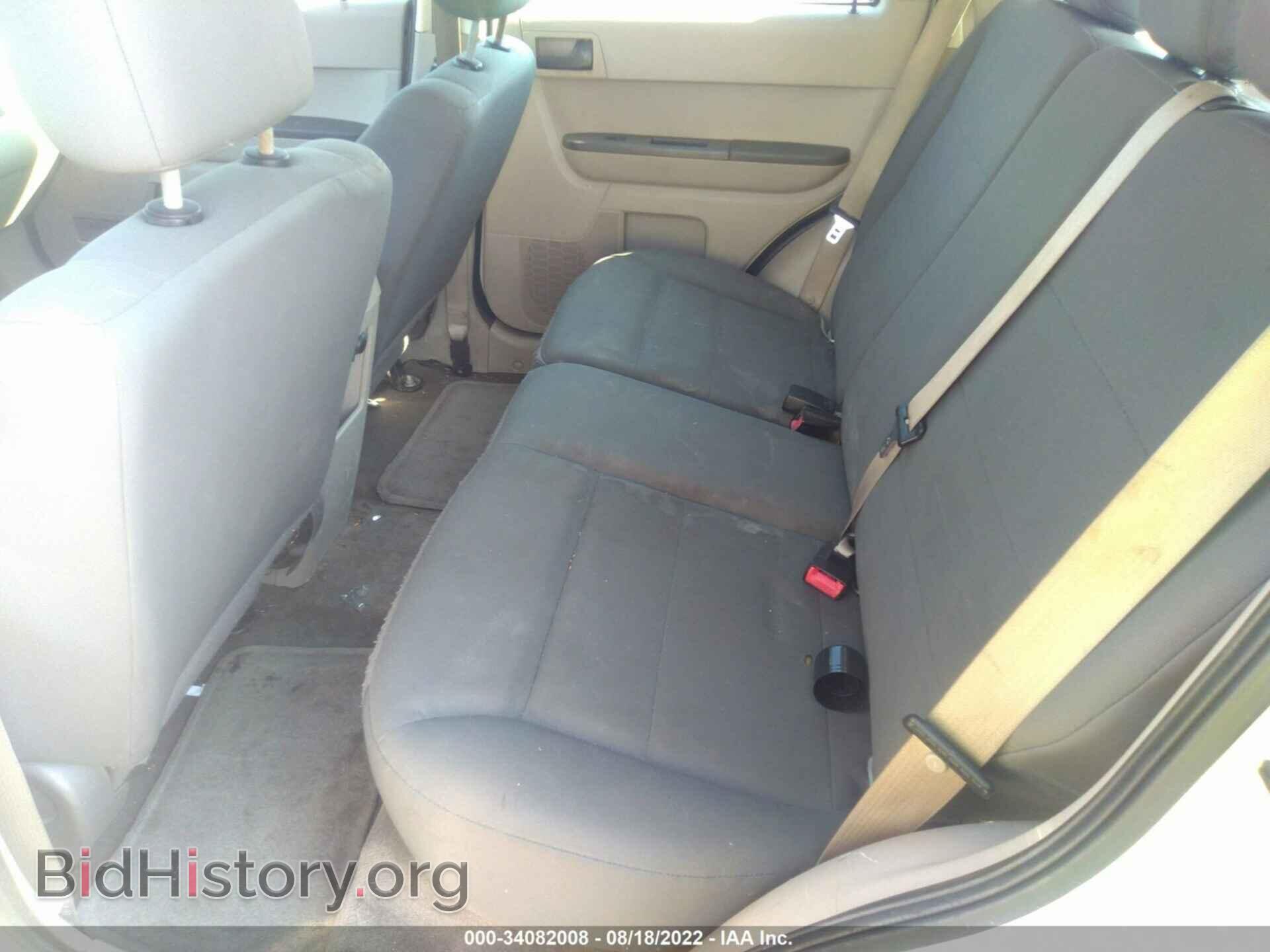2011 FORD ESCAPE - VIN: 1FMCU0C7XBKA03212 - Фото 8