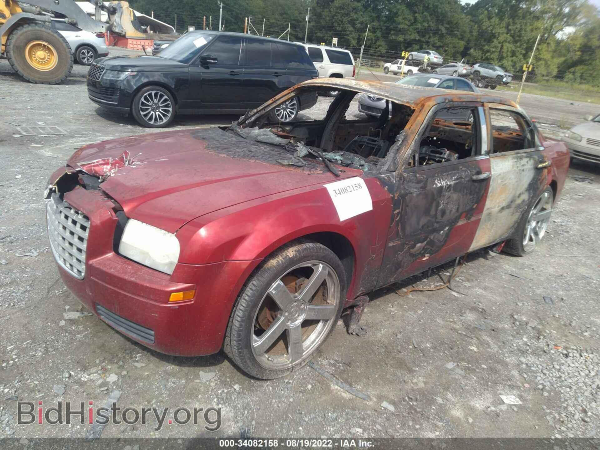 2009 CHRYSLER 300 - VIN: 2C3KA43D19H547609 - Фото 2