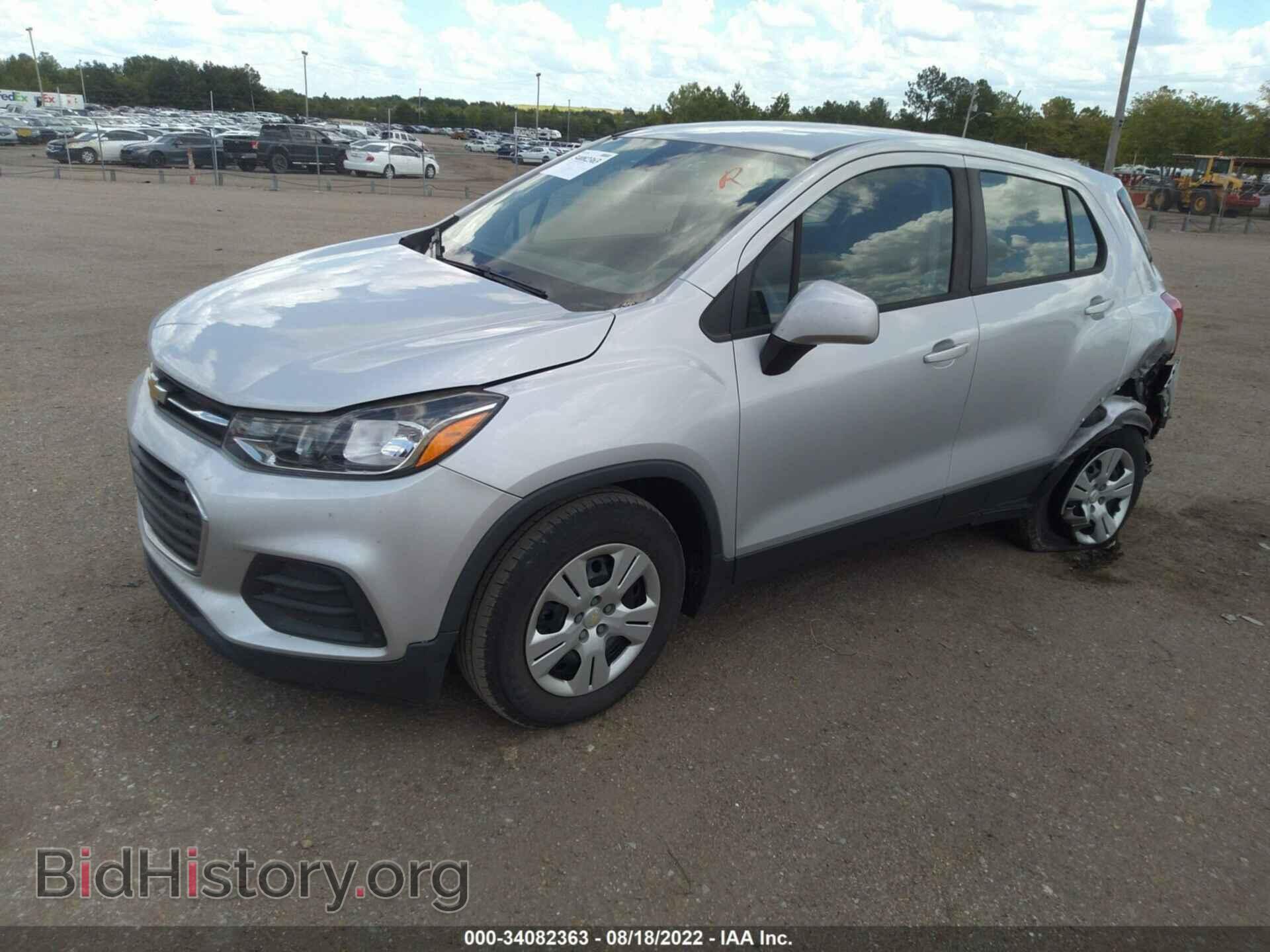 2017 CHEVROLET TRAX - VIN: 3GNCJKSB2HL281180 - Фото 2
