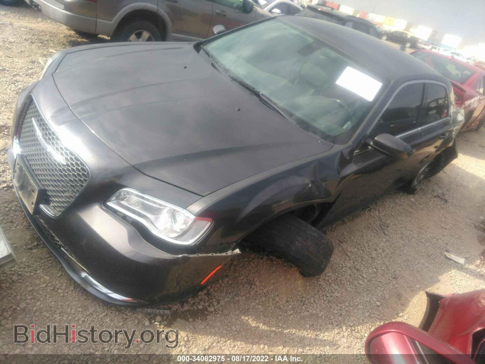 2016 CHRYSLER 300 - VIN: 2C3CCAAG5GH175652 - Фото 2
