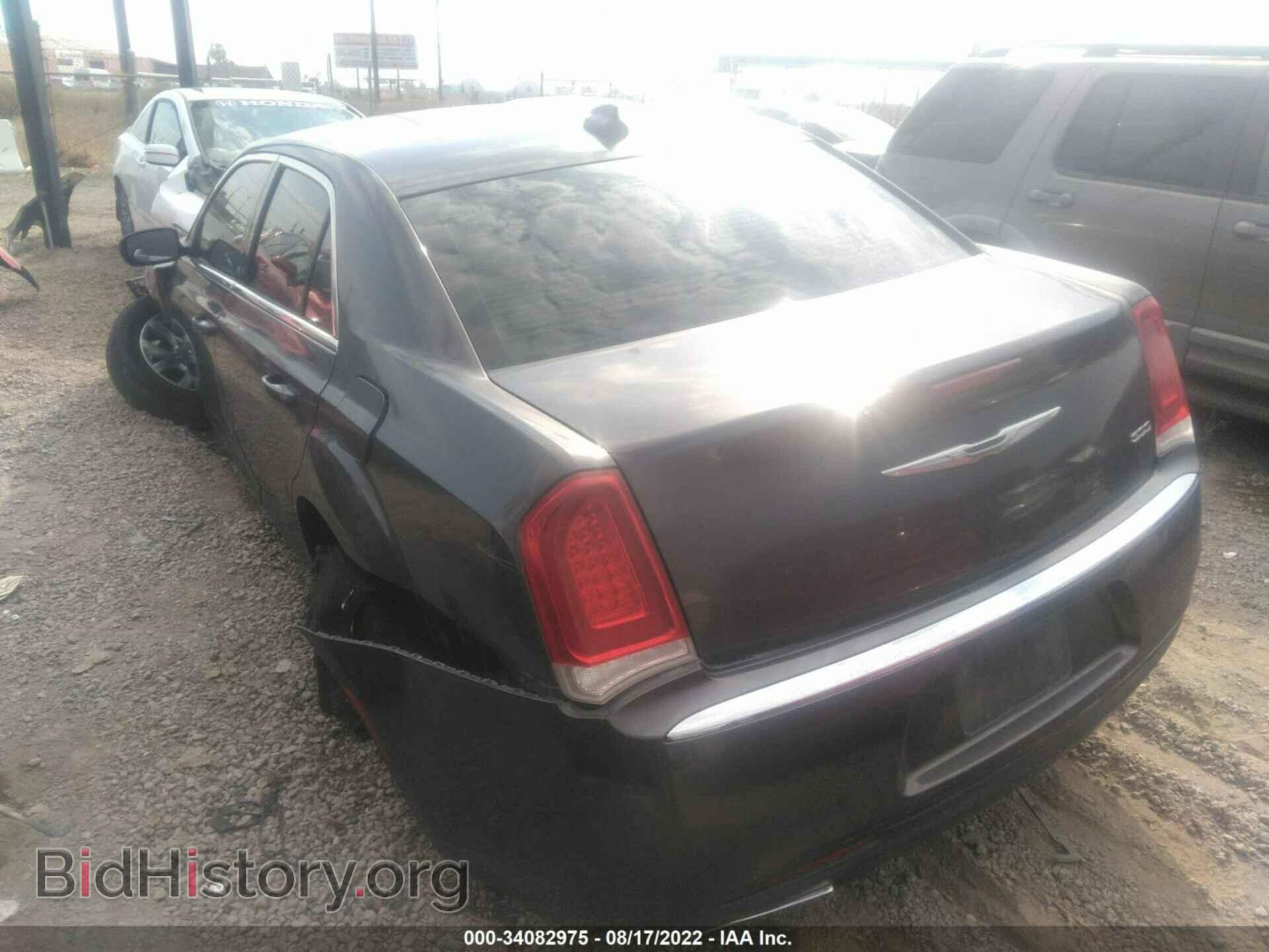 2016 CHRYSLER 300 - VIN: 2C3CCAAG5GH175652 - Фото 3
