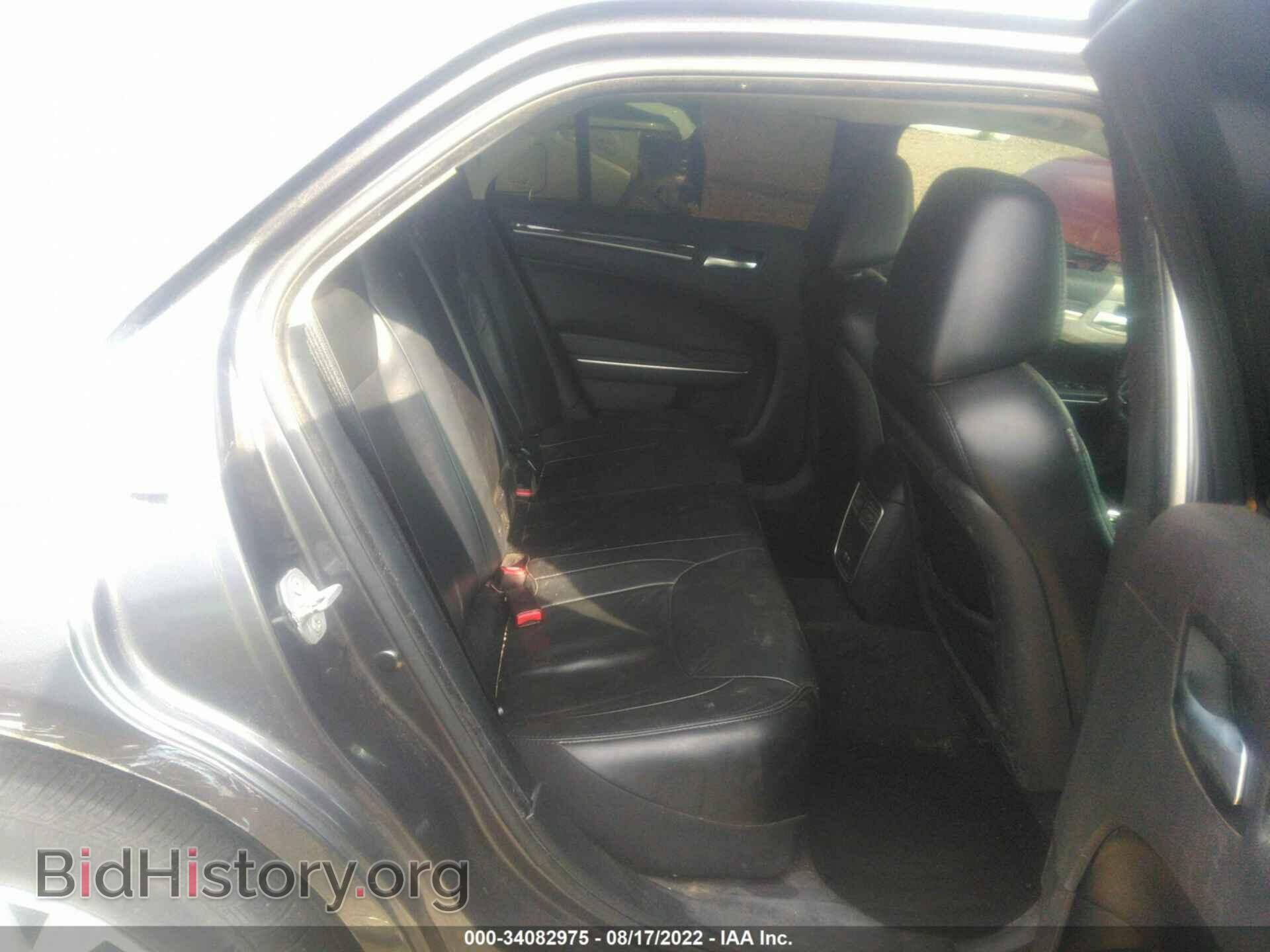 2016 CHRYSLER 300 - VIN: 2C3CCAAG5GH175652 - Фото 8