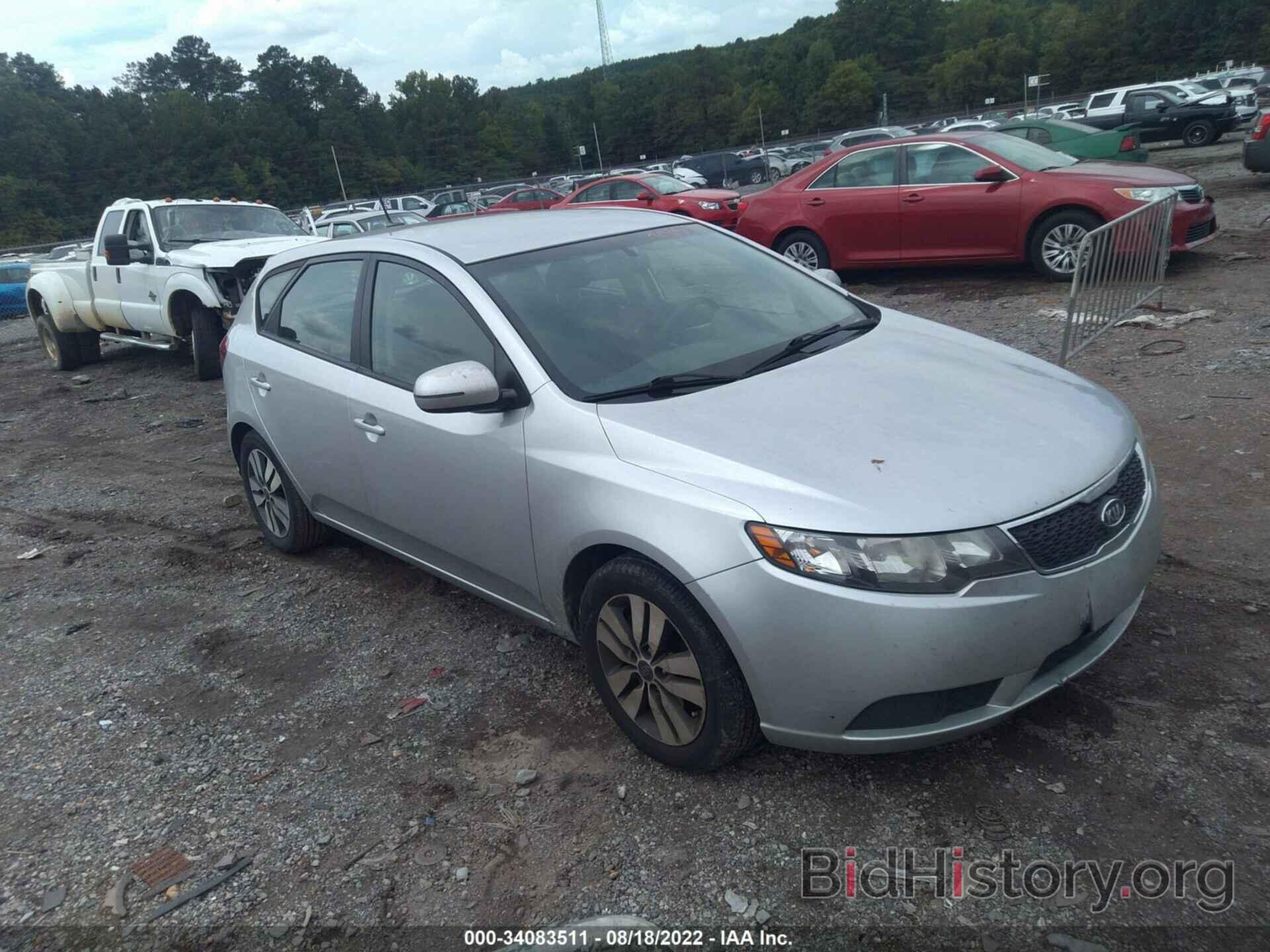 Photo KNAFU5A26D5674834 - KIA FORTE 5-DOOR 2013