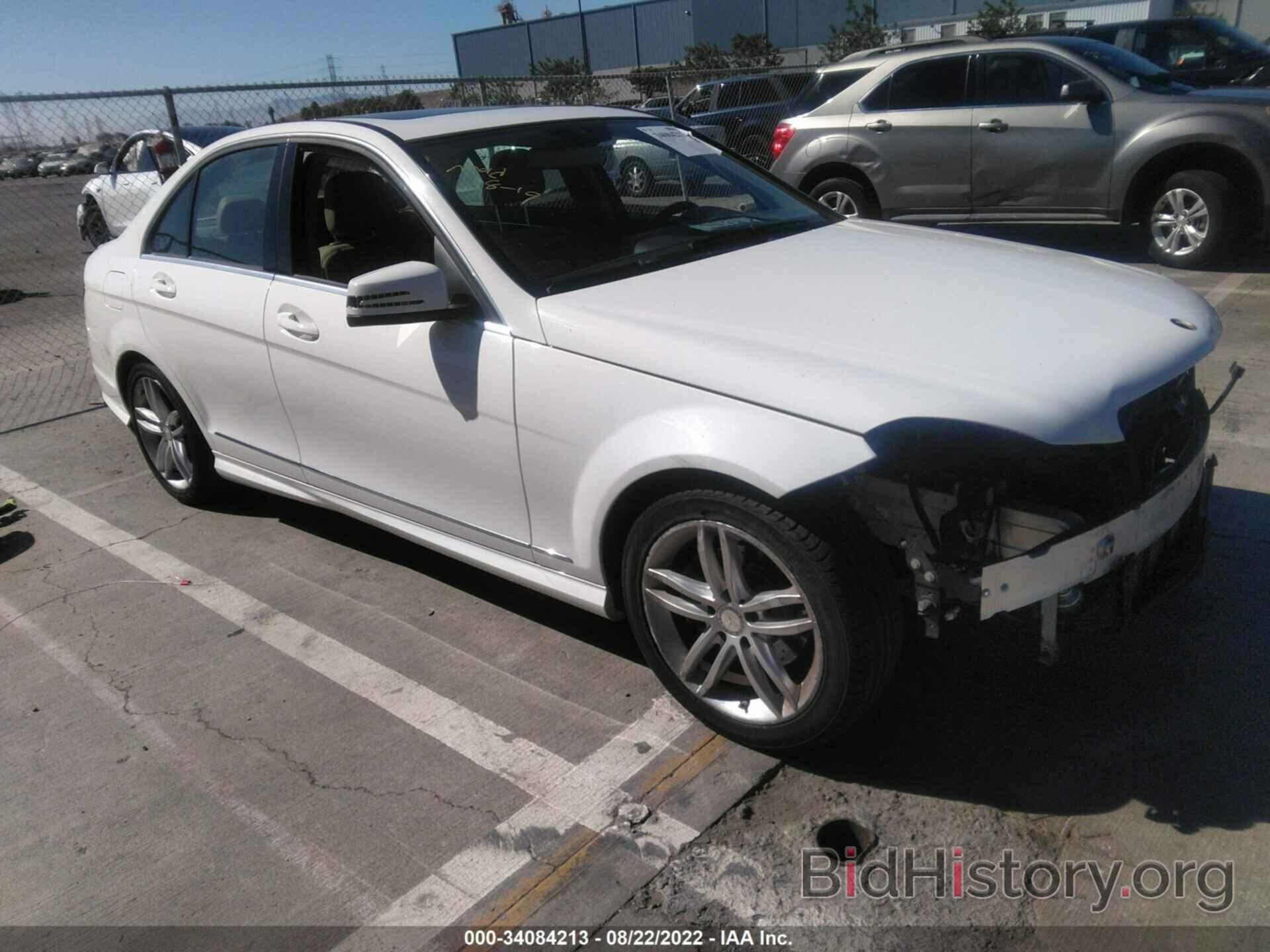 Photo WDDGF4HB2ER303199 - MERCEDES-BENZ C-CLASS 2014