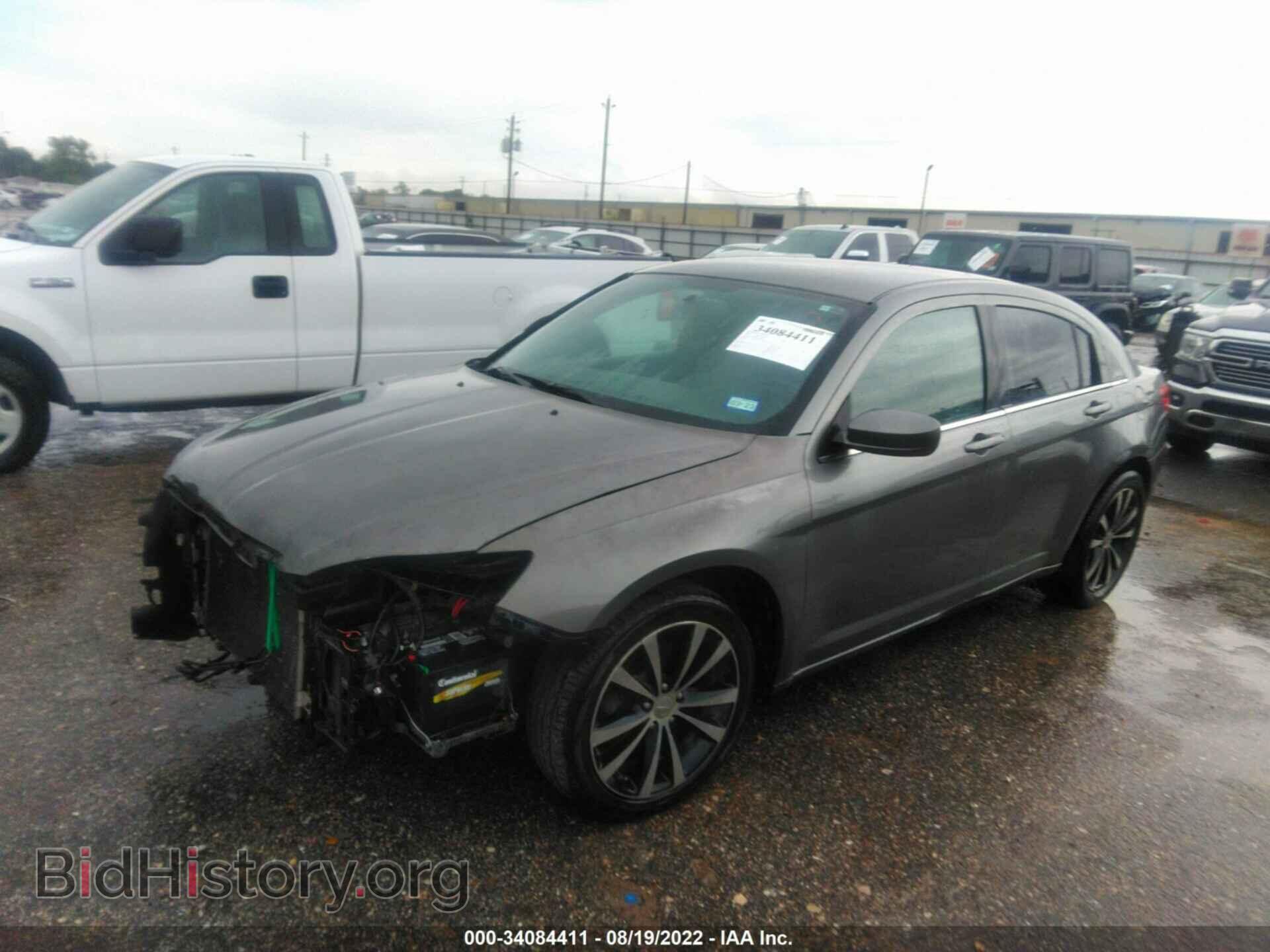 2012 CHRYSLER 200 - VIN: 1C3CCBBG2CN297407 - Фото 2