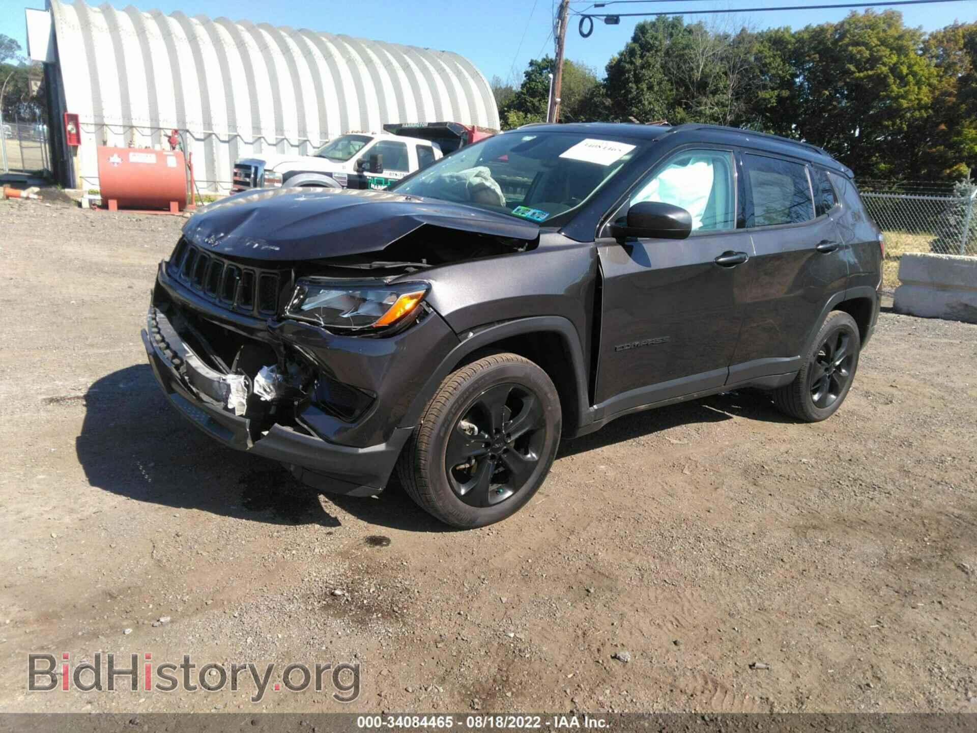 2018 JEEP COMPASS - VIN: 3C4NJDBB0JT304197 - Фото 2