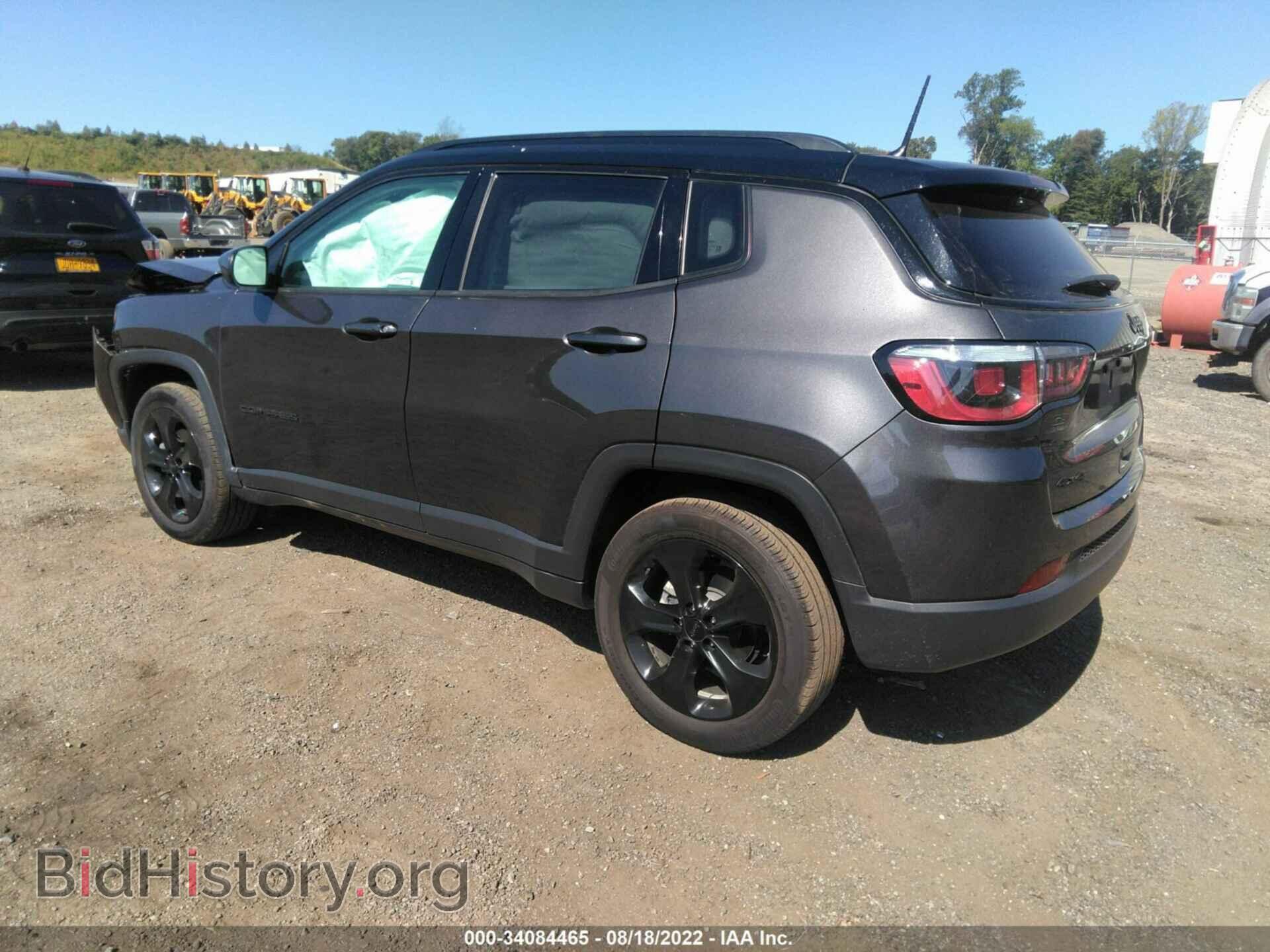2018 JEEP COMPASS - VIN: 3C4NJDBB0JT304197 - Фото 3