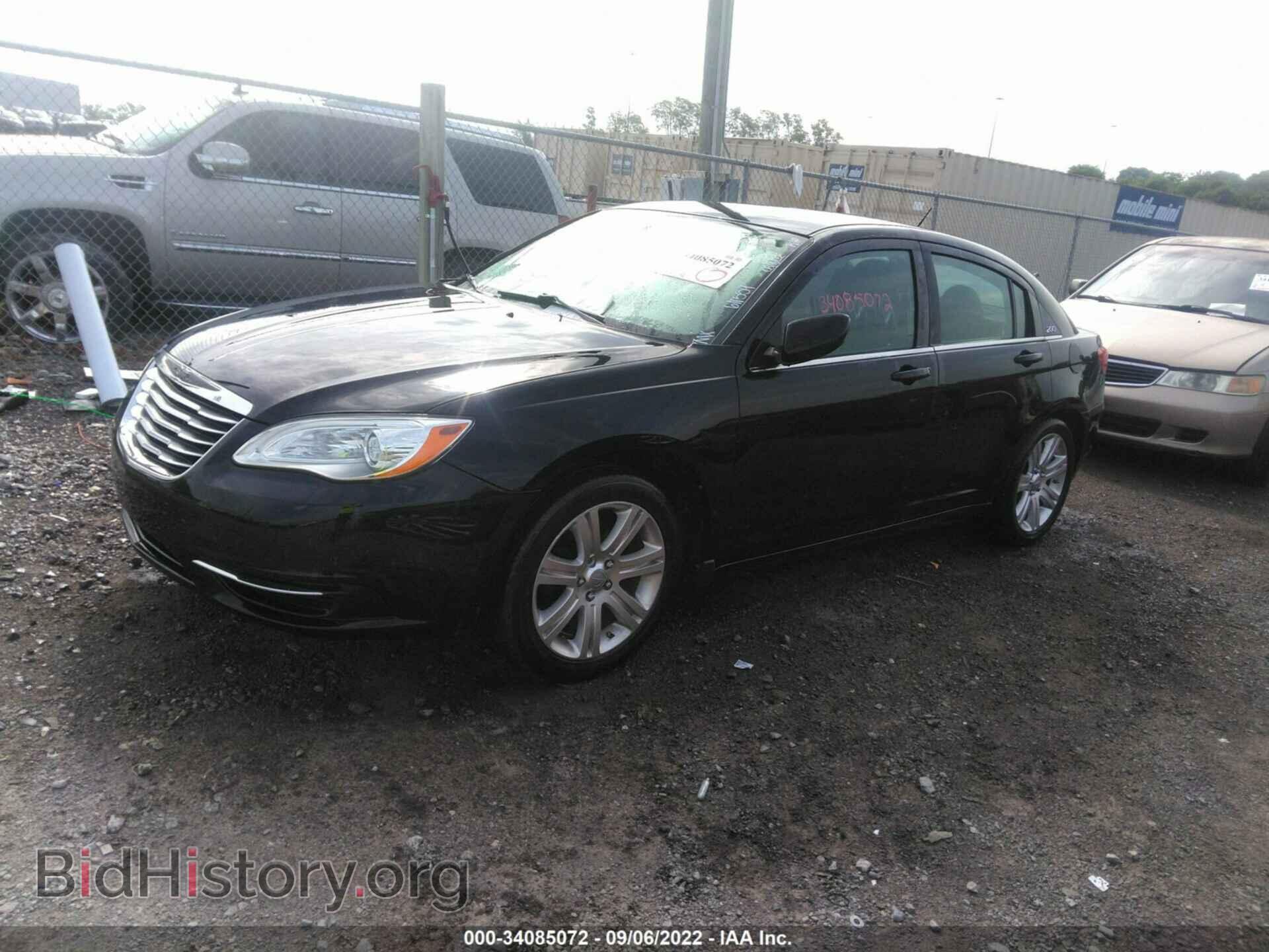 2011 CHRYSLER 200 - VIN: 1C3BC1FB4BN611559 - Фото 2