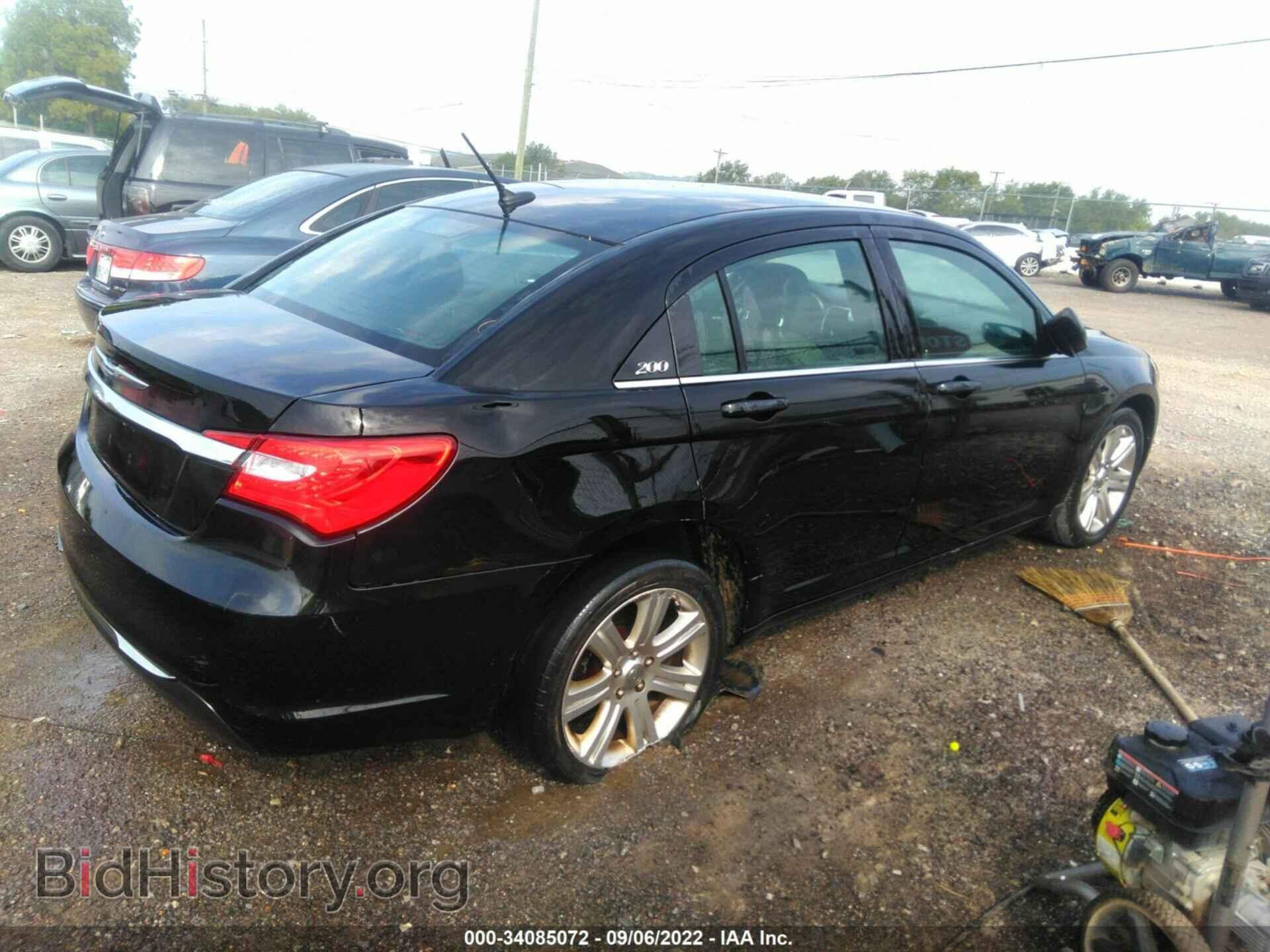 2011 CHRYSLER 200 - VIN: 1C3BC1FB4BN611559 - Фото 4