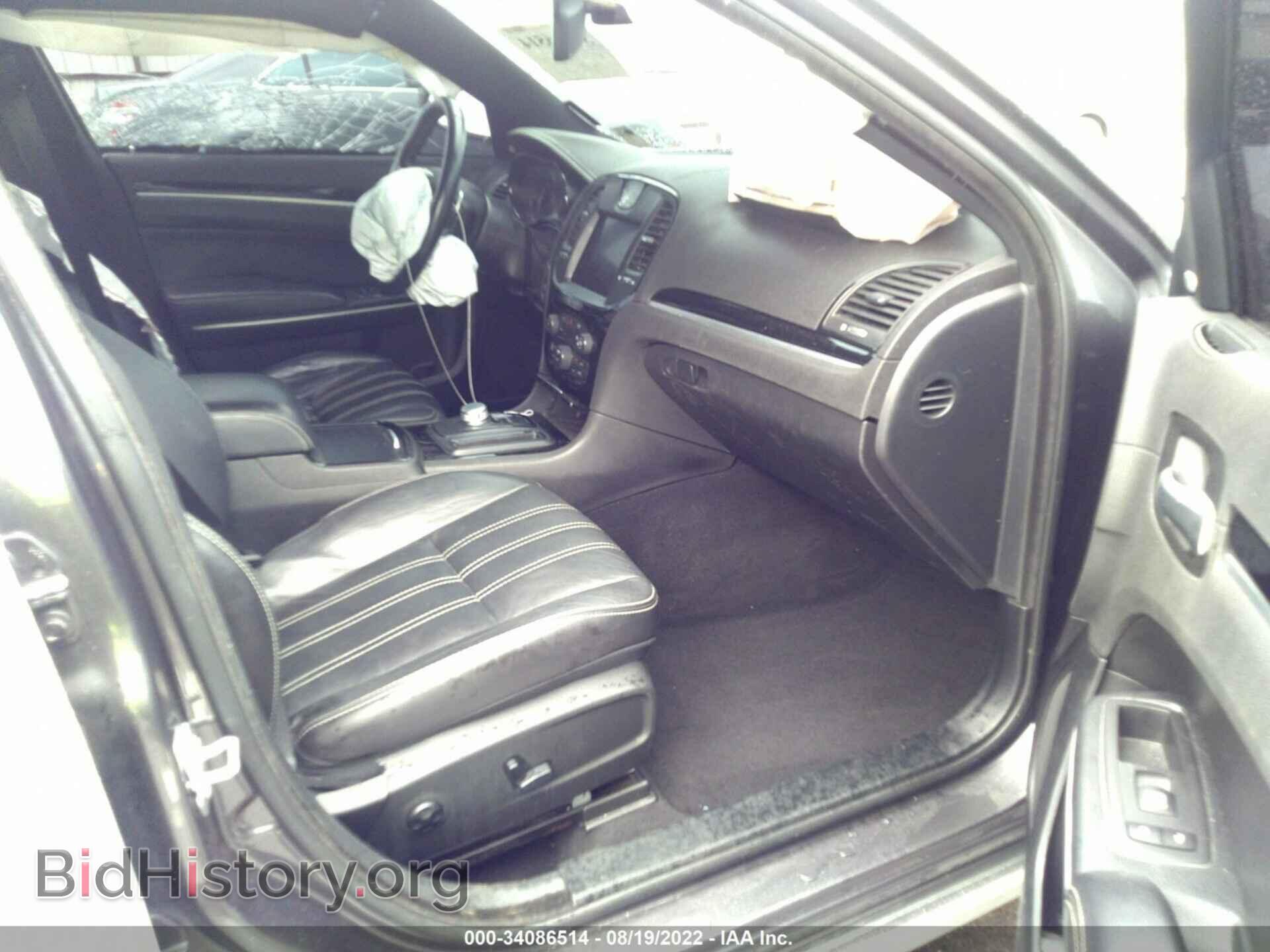 2019 CHRYSLER 300 - VIN: 2C3CCABG0KH516110 - Фото 5