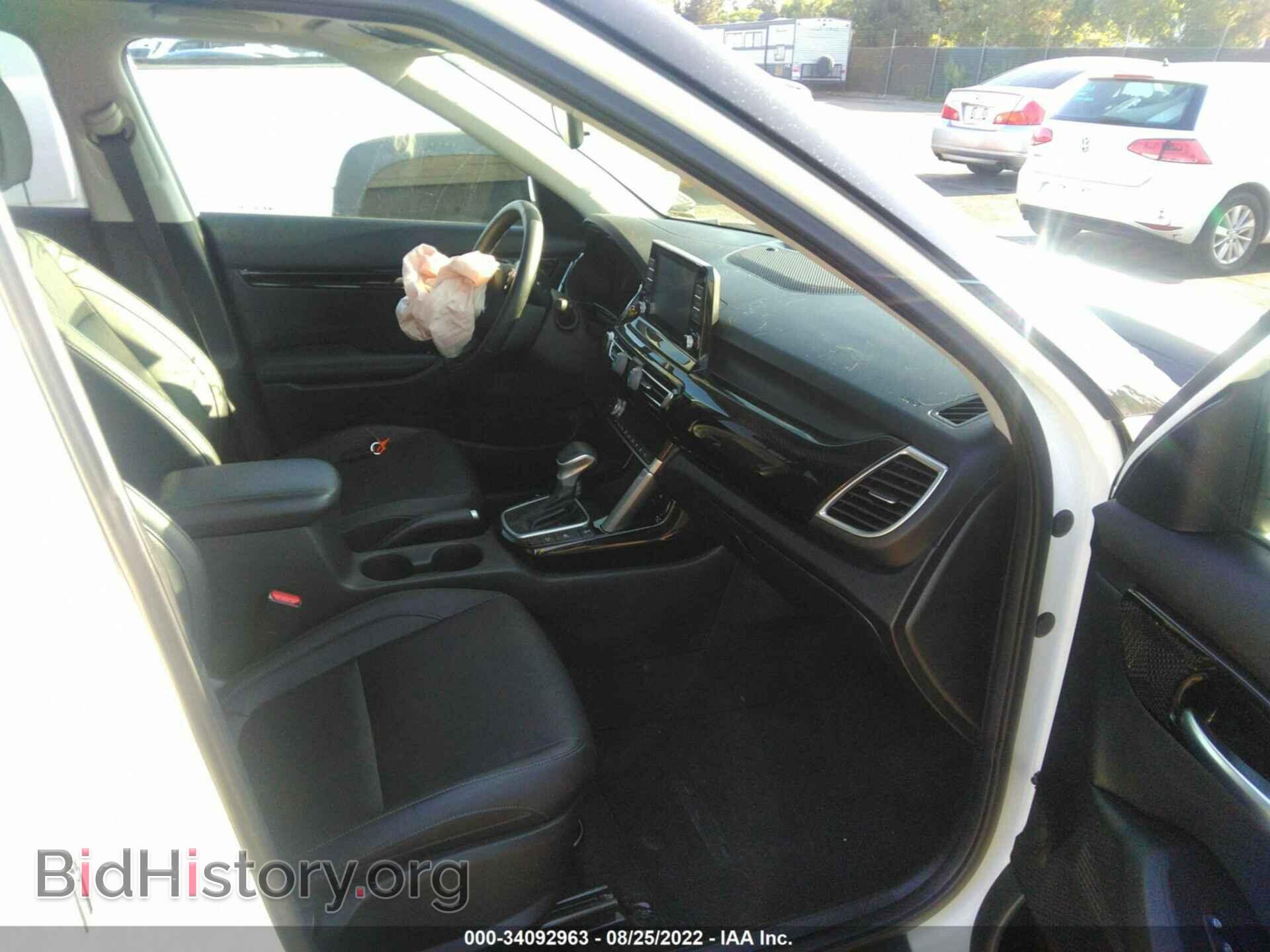 2021 KIA SELTOS - VIN: KNDERCAA2M7076613 - Фото 5