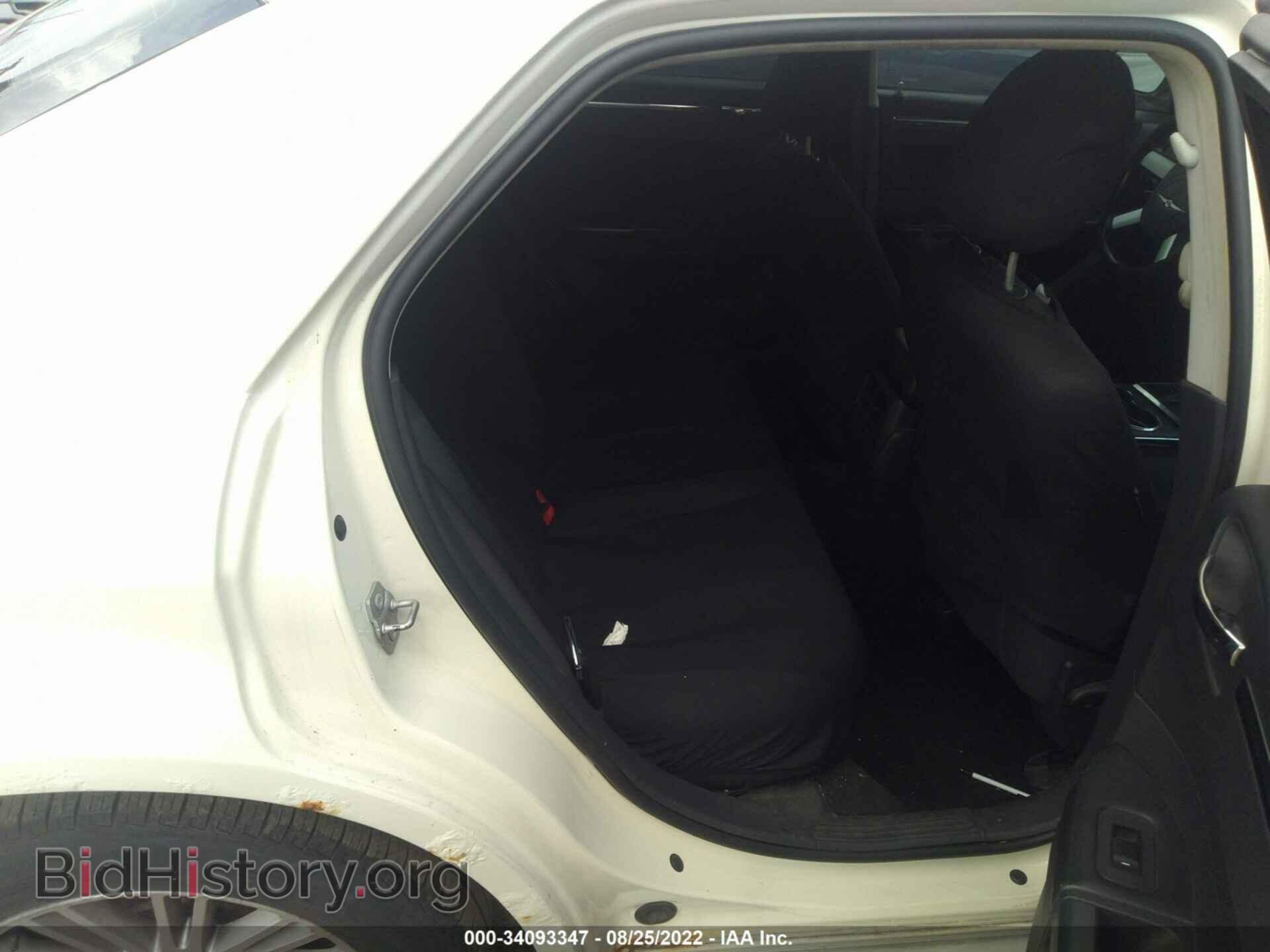 2010 CHRYSLER 300 - VIN: 2C3CA5CV0AH115925 - Фото 8