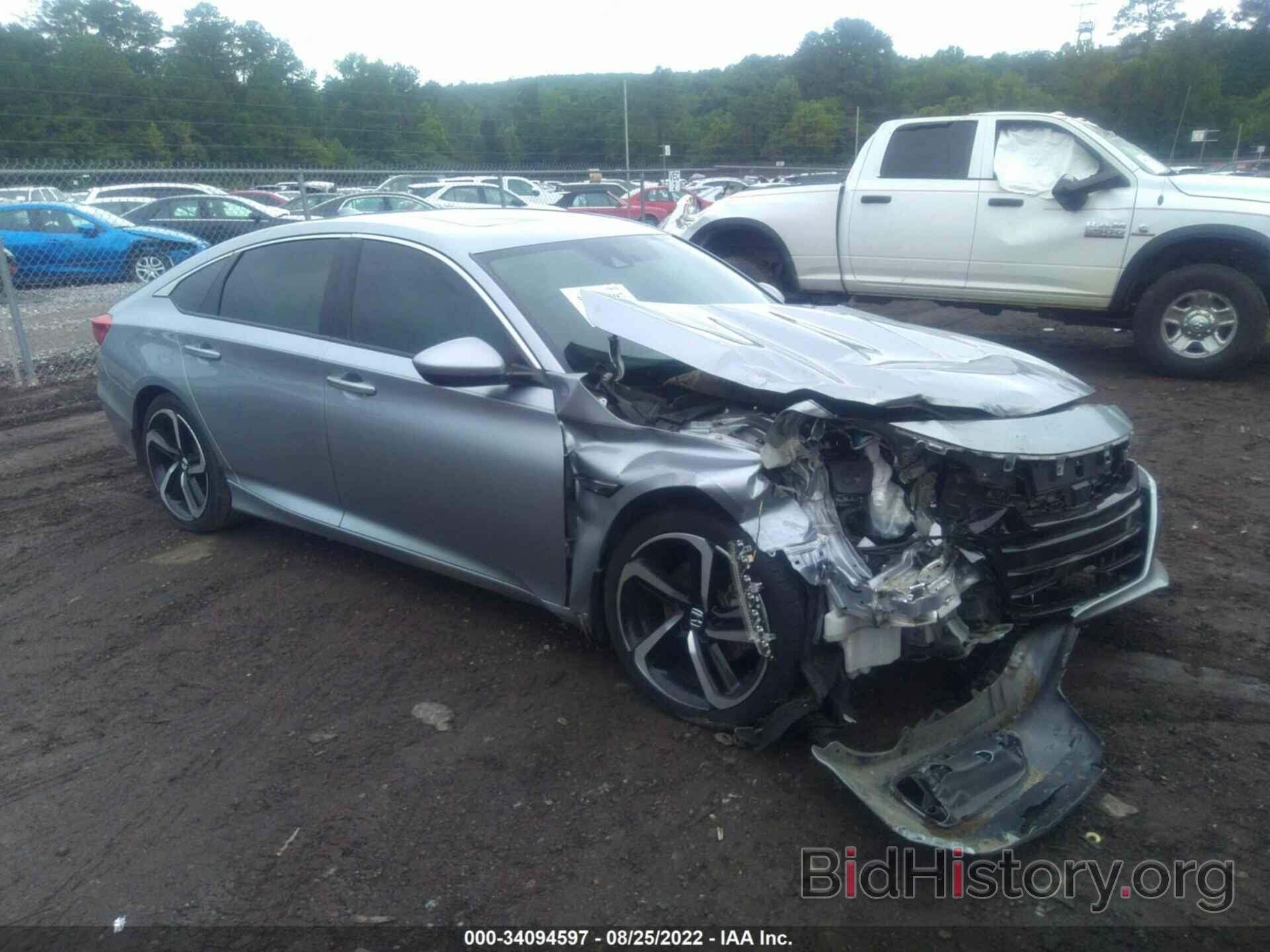 Photo 1HGCV2F34JA047721 - HONDA ACCORD SEDAN 2018