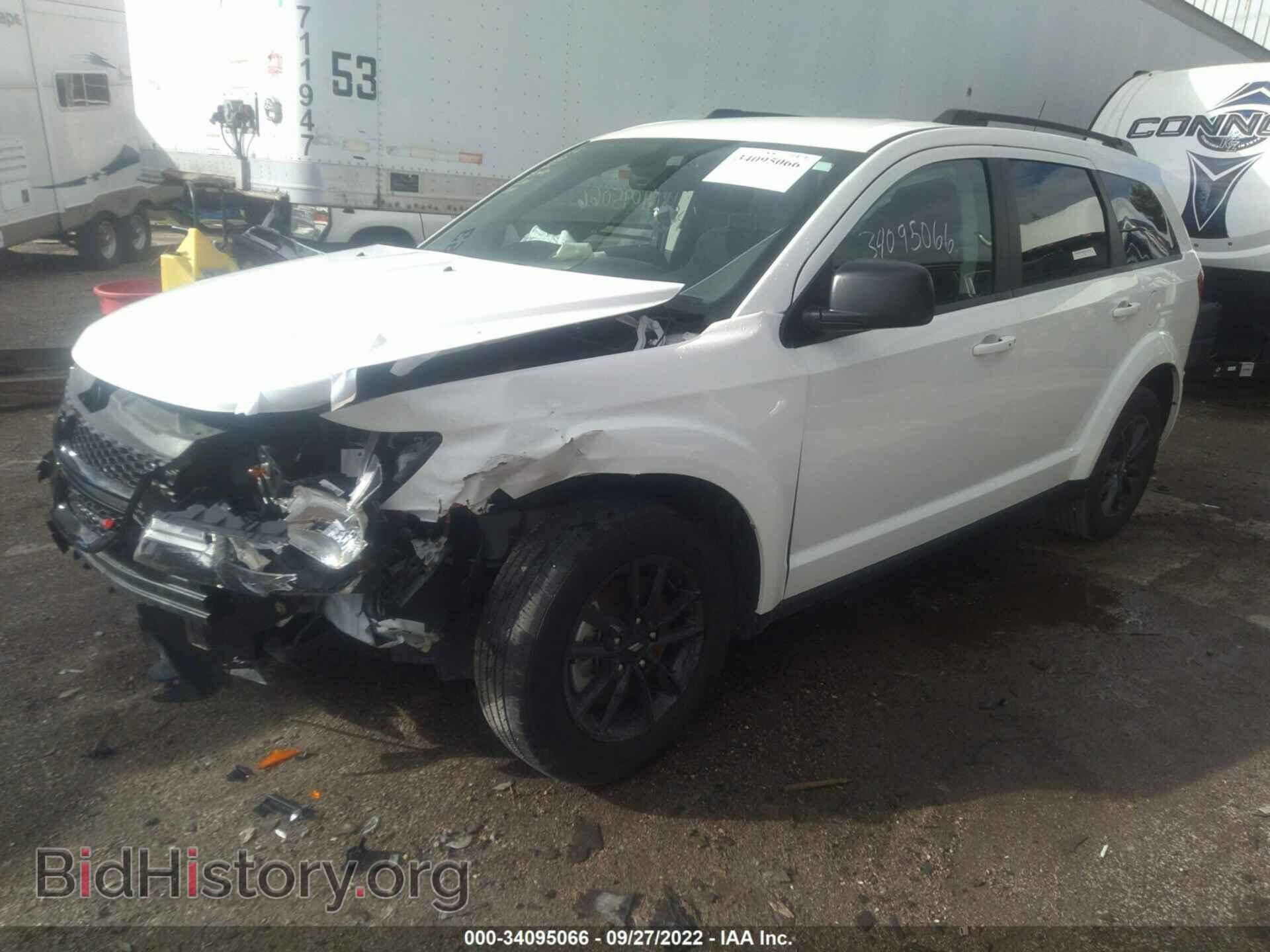 2020 DODGE JOURNEY - VIN: 3C4PDCAB0LT276304 - Photo 2