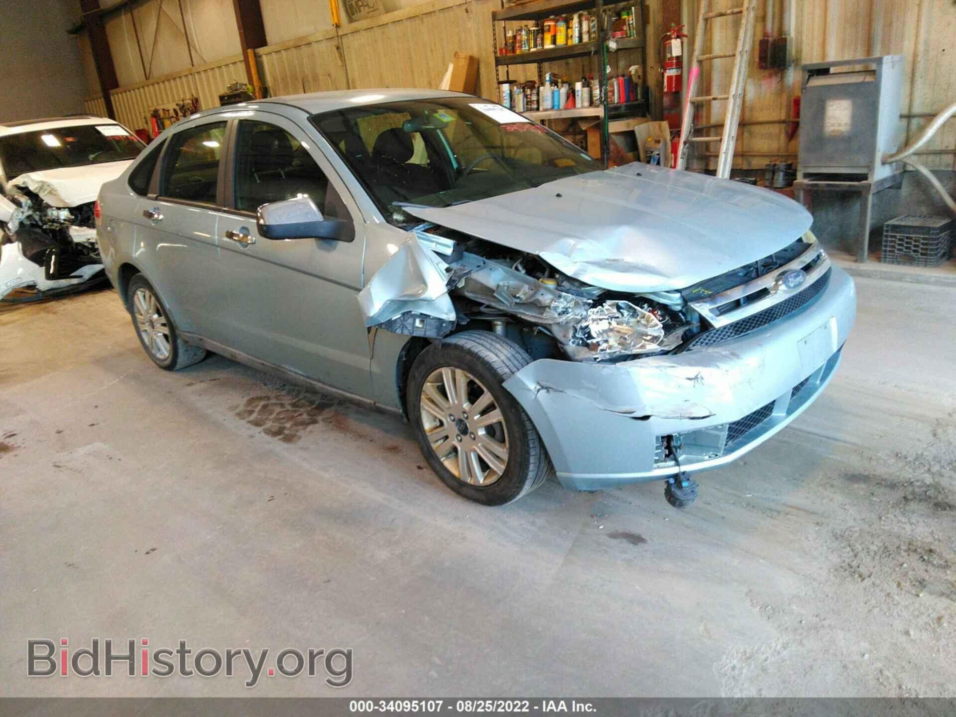 Photo 1FAHP35N38W247810 - FORD FOCUS 2008