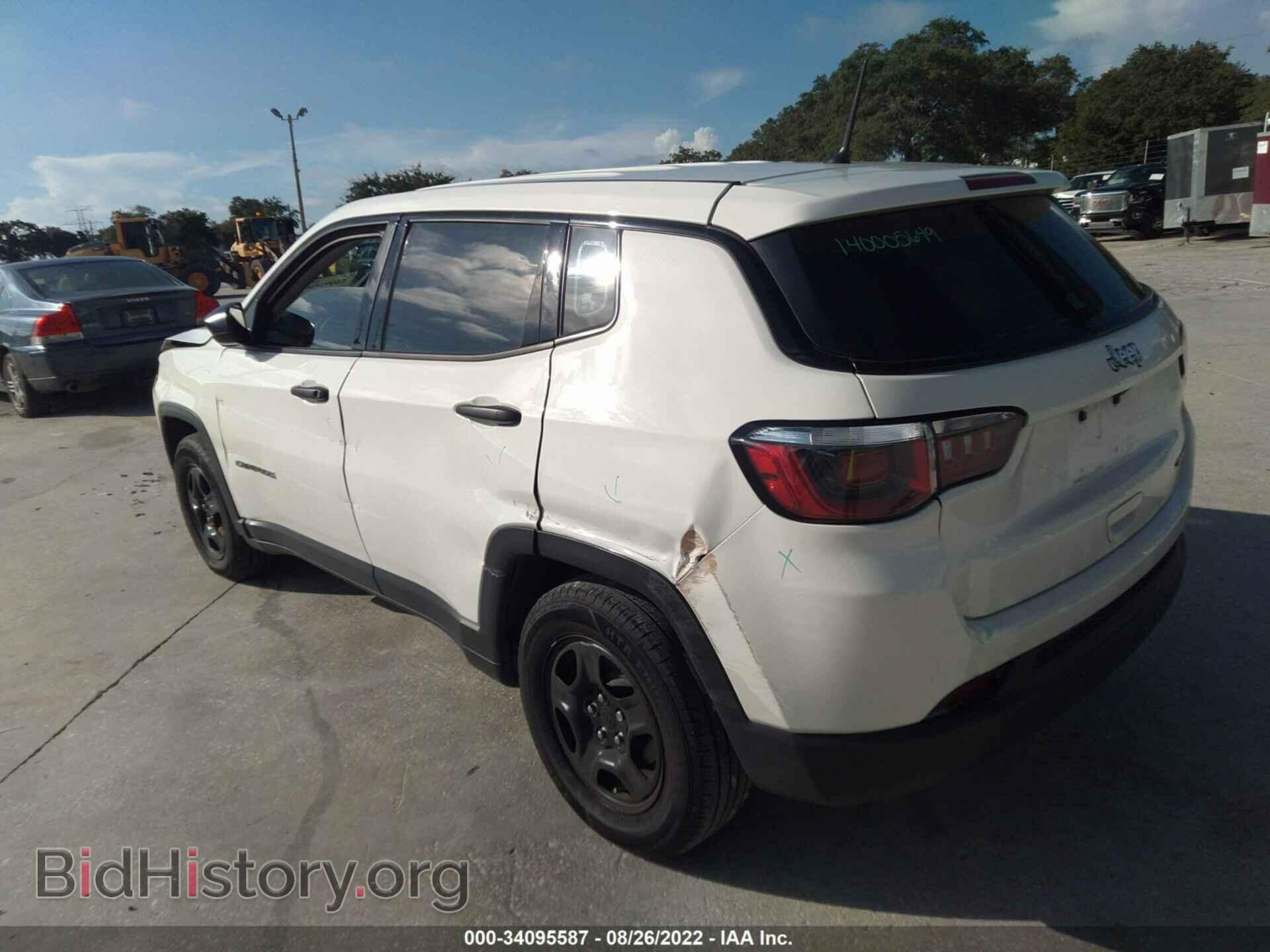 2018 JEEP COMPASS - VIN: 3C4NJCAB2JT125588 - Фото 3