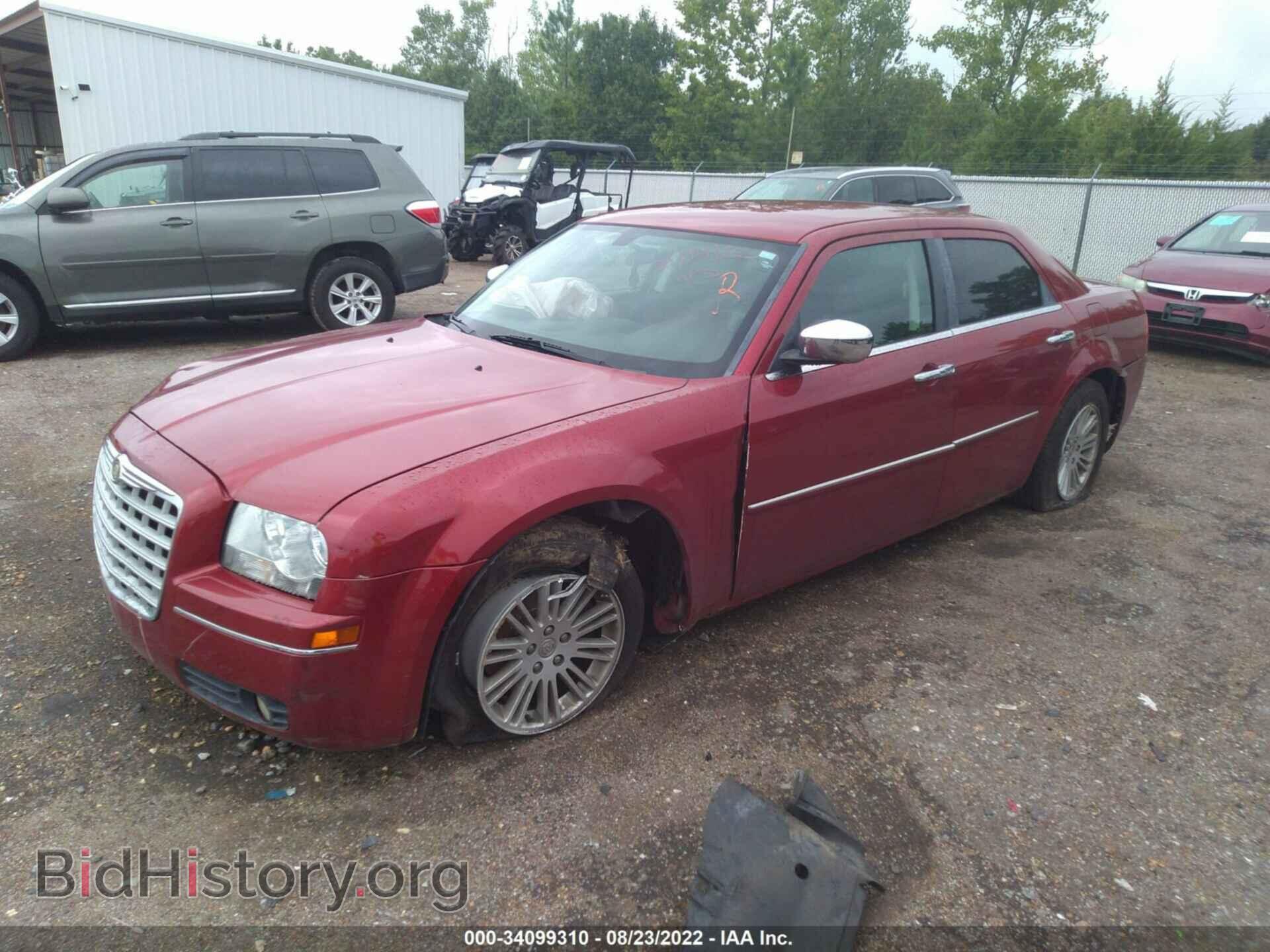 2010 CHRYSLER 300 - VIN: 2C3CA4CD8AH149922 - Фото 2