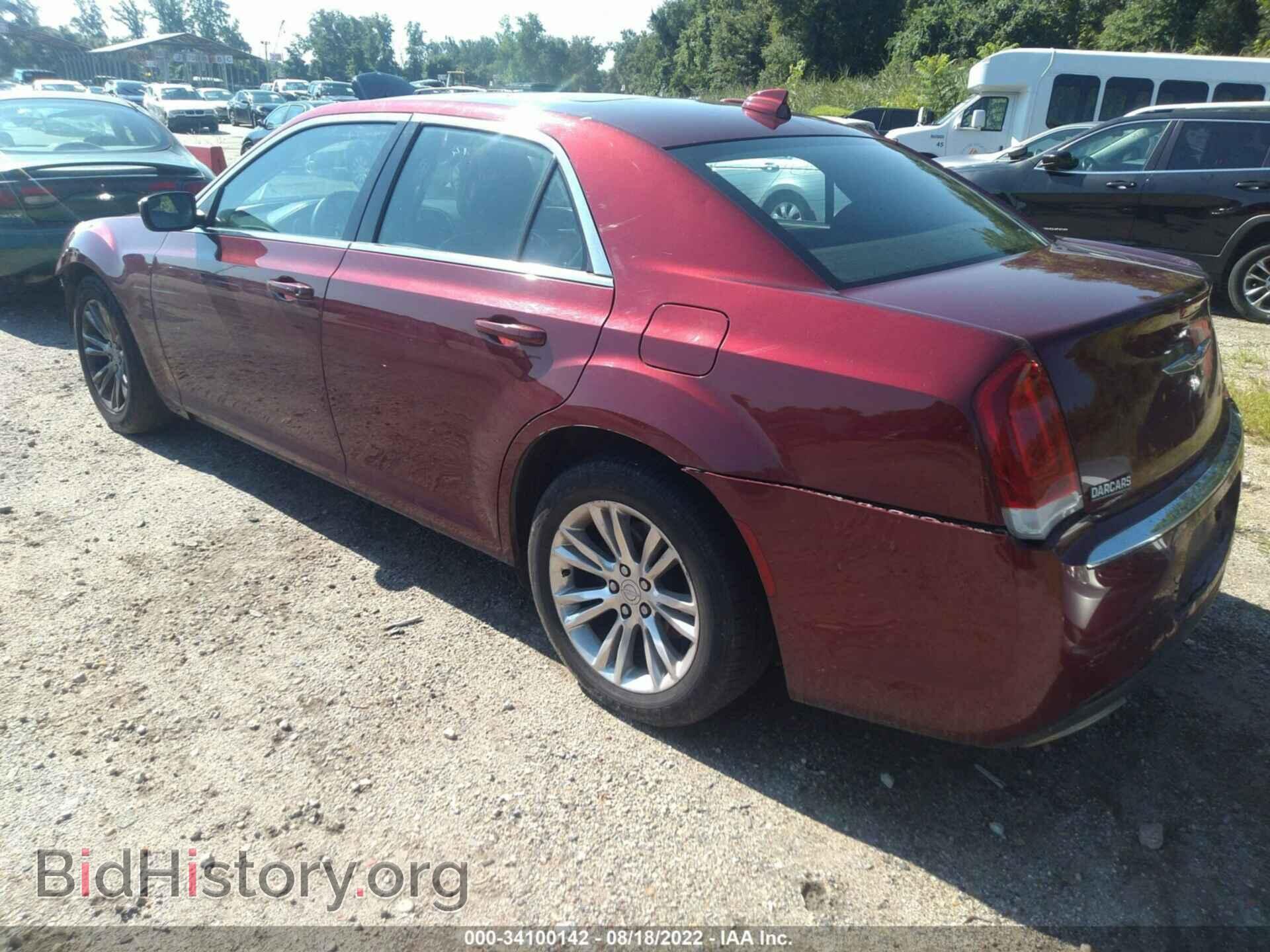 2017 CHRYSLER 300 - VIN: 2C3CCAAGXHH577779 - Фото 3