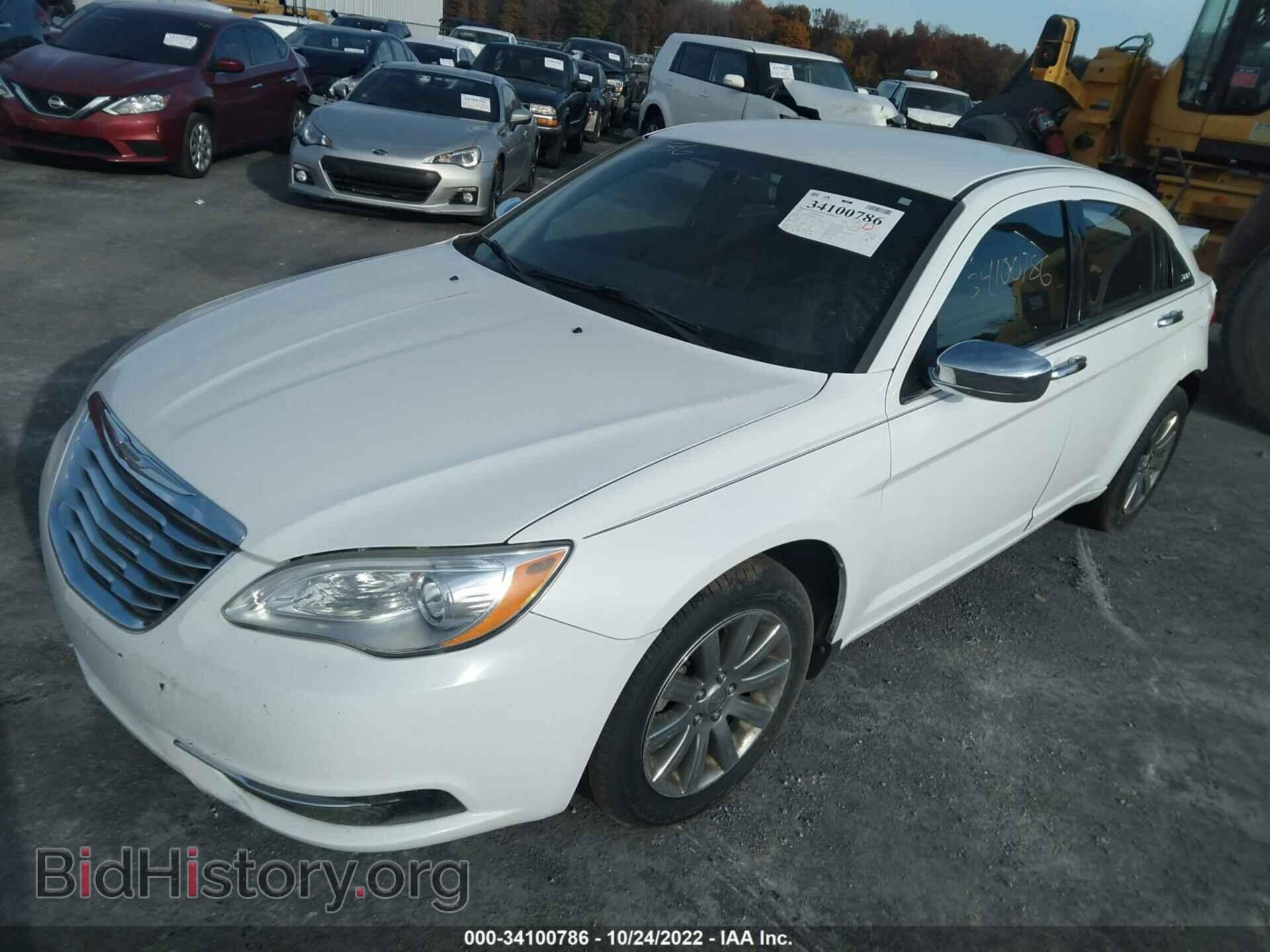 2011 CHRYSLER 200 - VIN: 1C3BC1FB4BN554716 - Фото 2