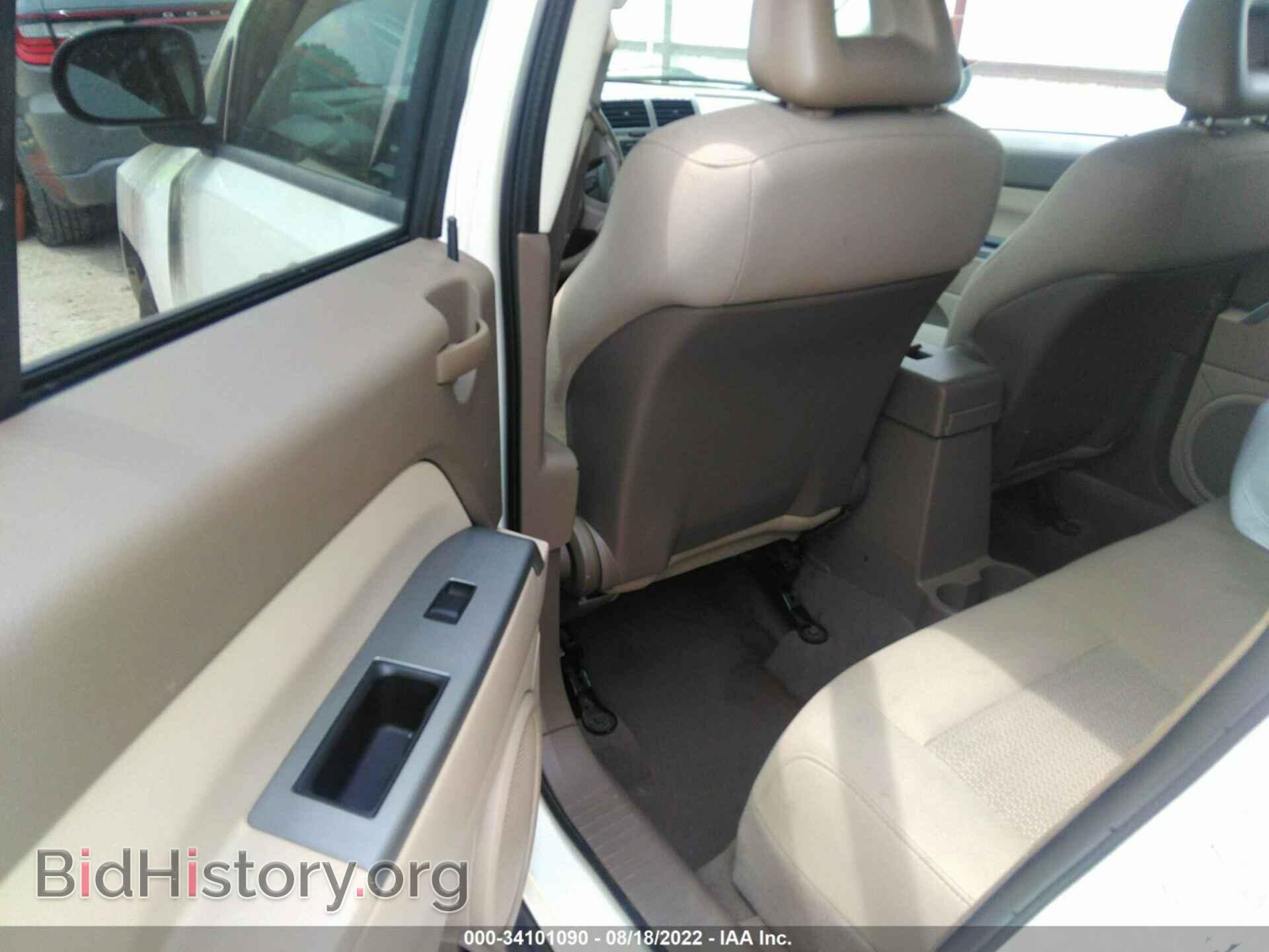 2007 JEEP COMPASS - VIN: 1J8FT47W67D124059 - Фото 8