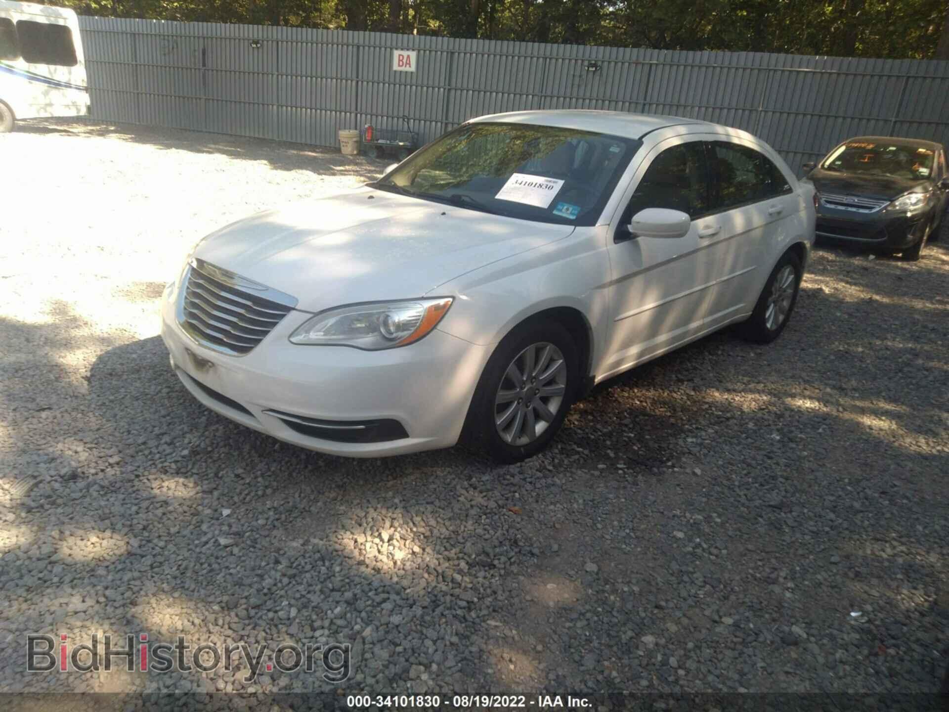 2013 CHRYSLER 200 - VIN: 1C3CCBBB5DN635906 - Photo 2