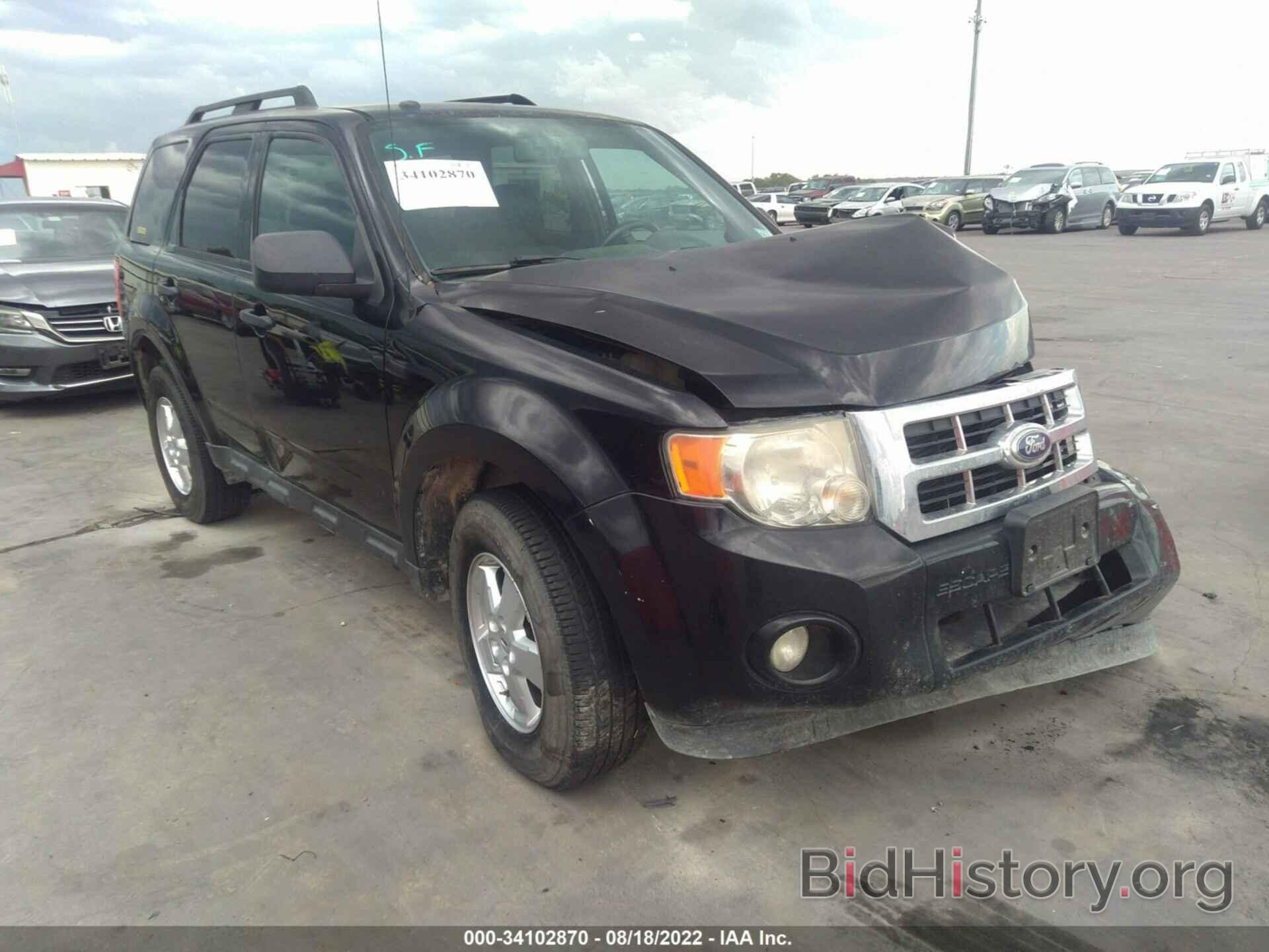 Photo 1FMCU0D74AKD33067 - FORD ESCAPE 2010