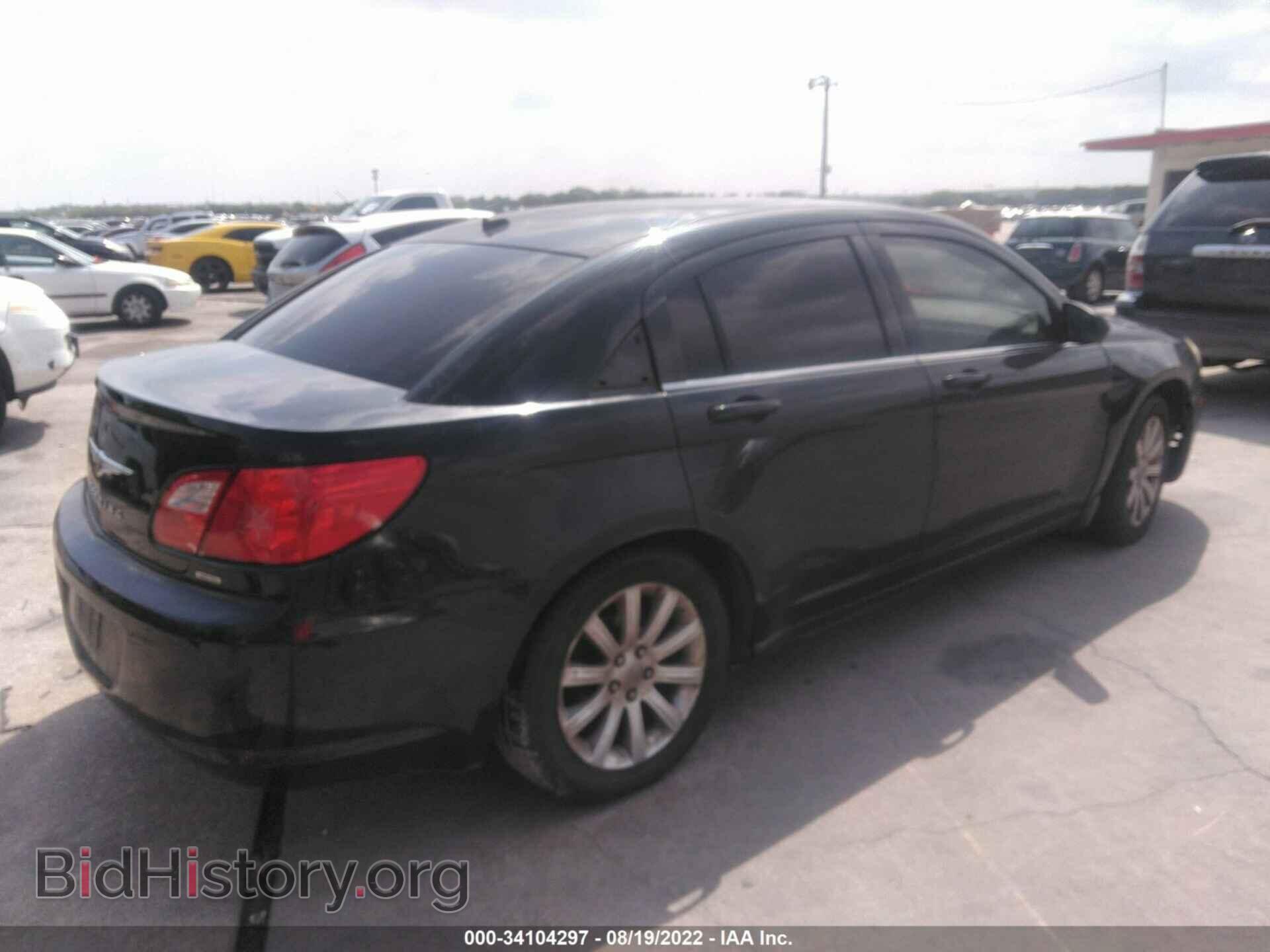 2010 CHRYSLER SEBRING - VIN: 1C3CC5FB1AN207287 - Фото 4