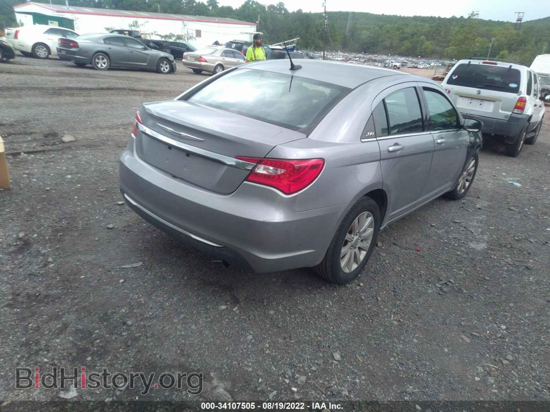 2013 CHRYSLER 200 - VIN: 1C3CCBBB5DN541945 - Photo 4