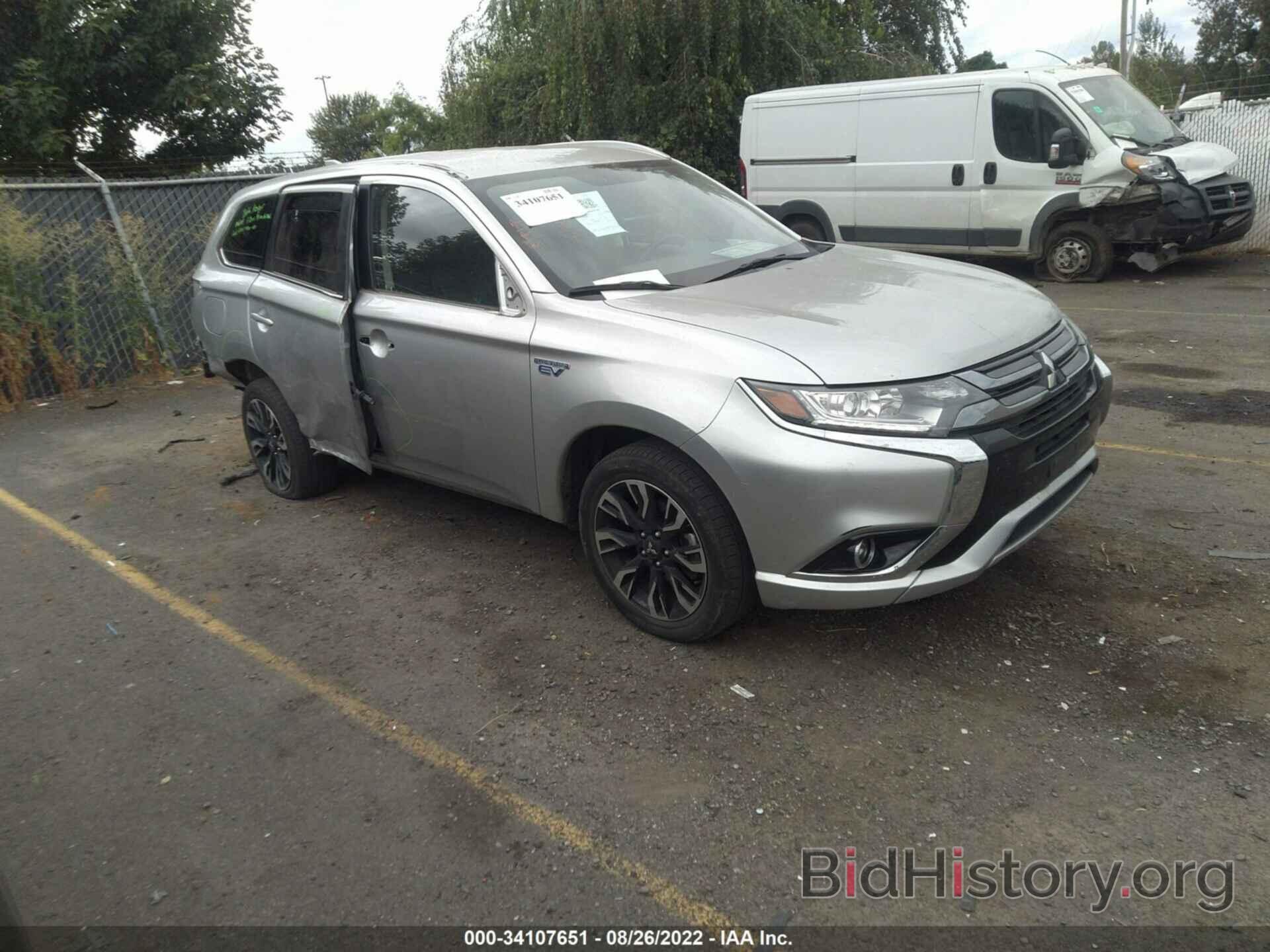 Photo JA4J24A5XJZ059743 - MITSUBISHI OUTLANDER PHEV 2018