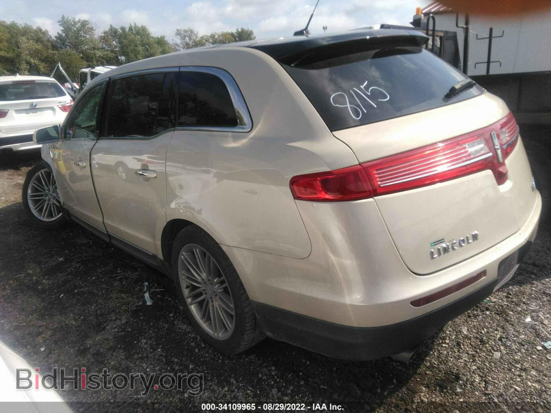 2016 LINCOLN MKT - VIN: 2LMHJ5AT9GBL01431 - Фото 3