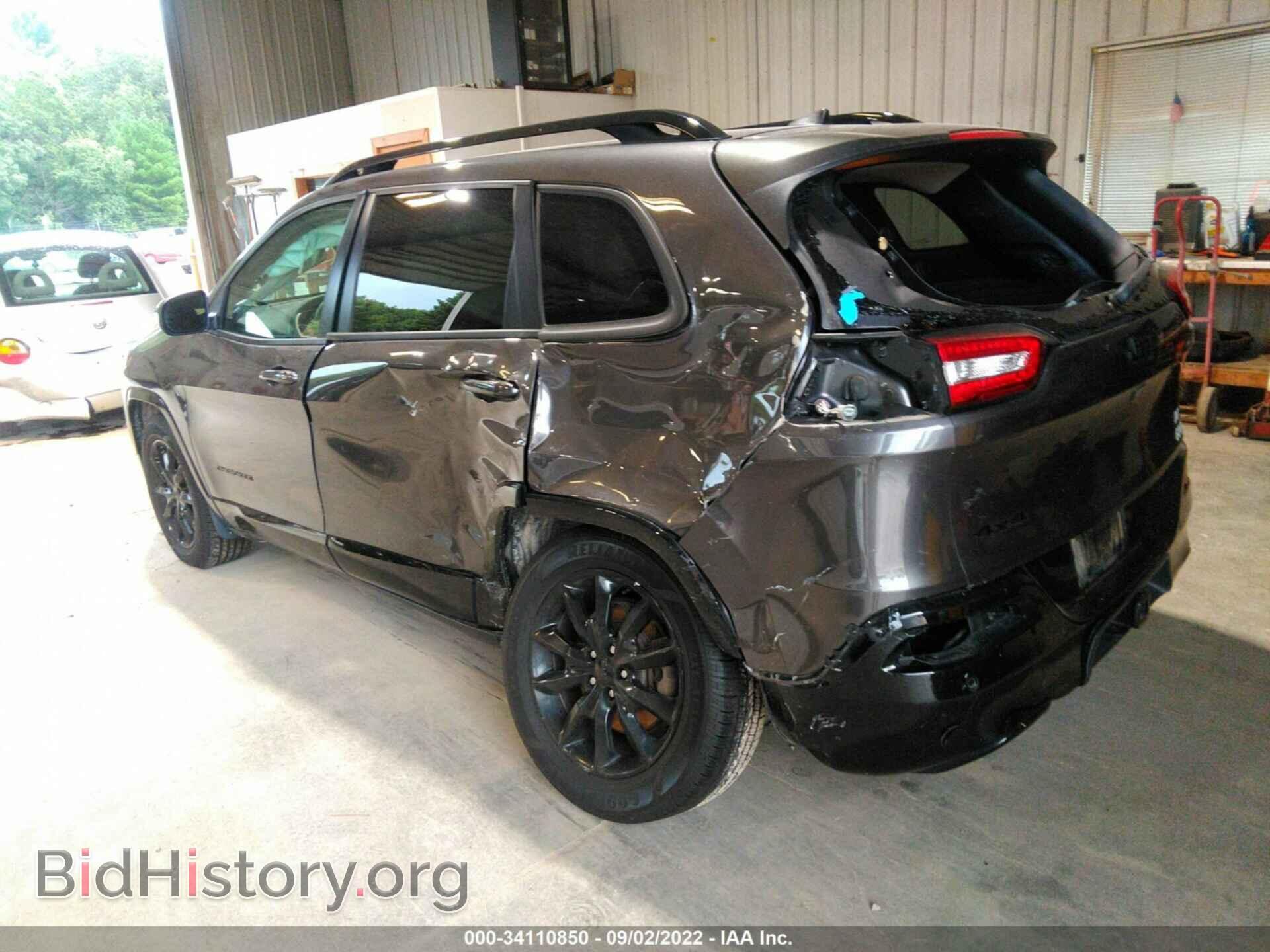 2018 JEEP CHEROKEE - VIN: 1C4PJMCB0JD589741 - Фото 3