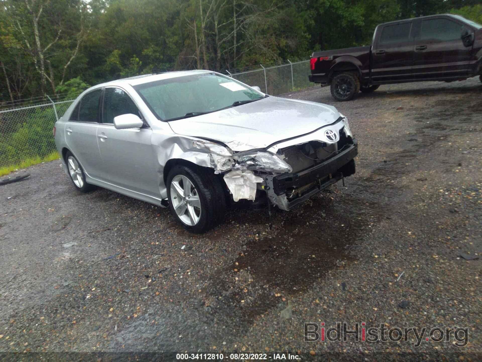 Photo 4T1BF3EK3BU658034 - TOYOTA CAMRY 2011