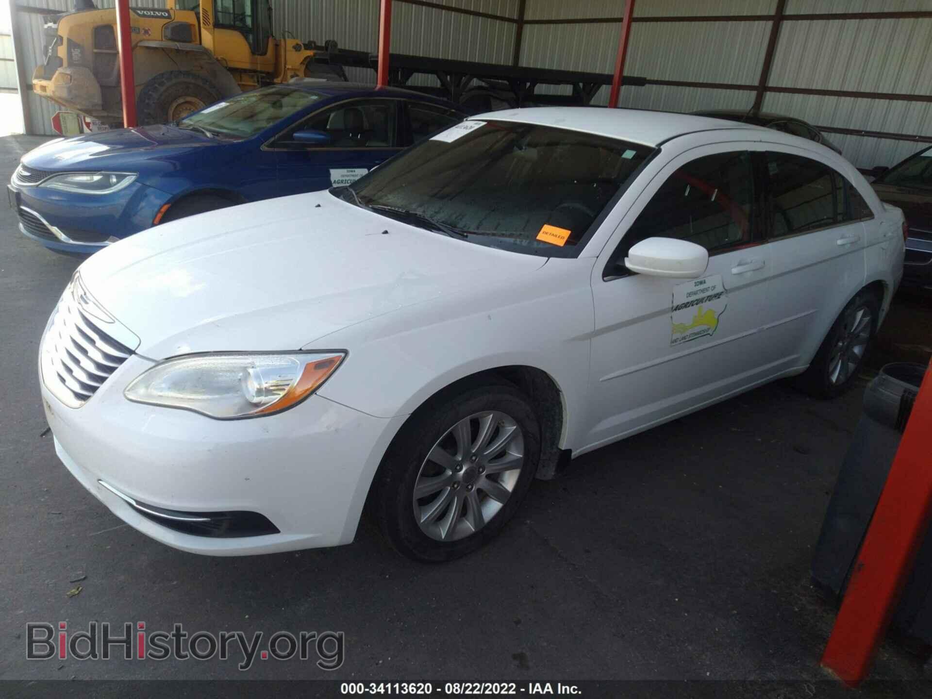 2013 CHRYSLER 200 - VIN: 1C3CCBBG6DN766063 - Фото 2