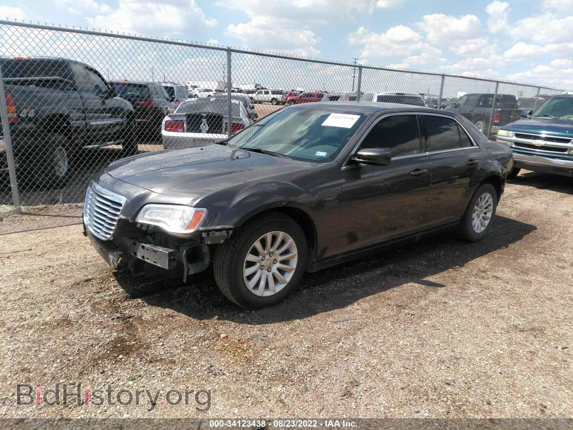 2014 CHRYSLER 300 - VIN: 2C3CCAAG0EH380485 - Фото 2