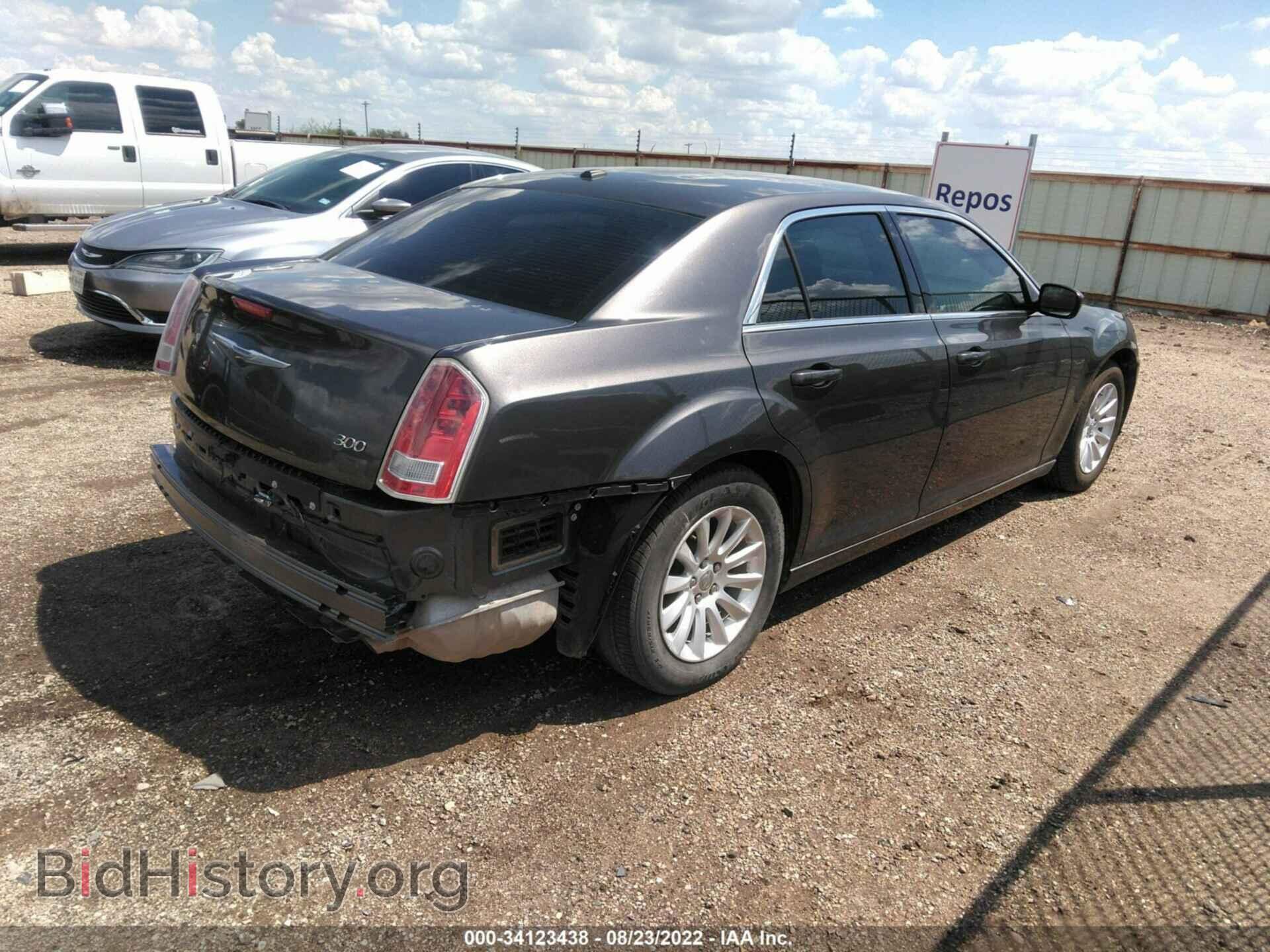 2014 CHRYSLER 300 - VIN: 2C3CCAAG0EH380485 - Фото 4