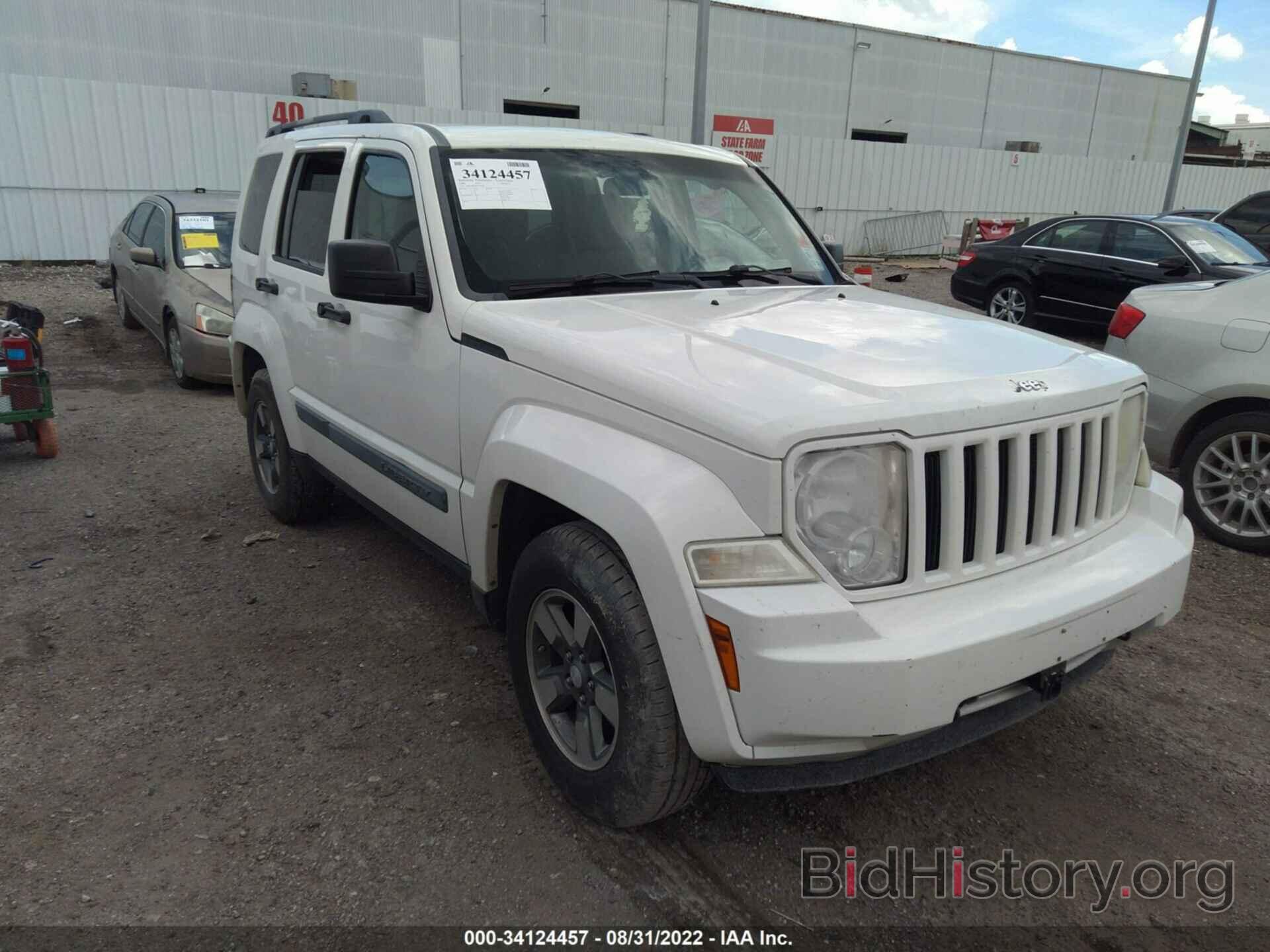 Photo 1J8GN28K68W190180 - JEEP LIBERTY 2008