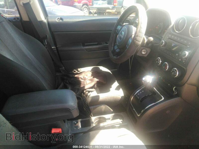 2011 Jeep COMPASS (VIN 1J4NF1FB2BD280190) — фото 5 из 11
