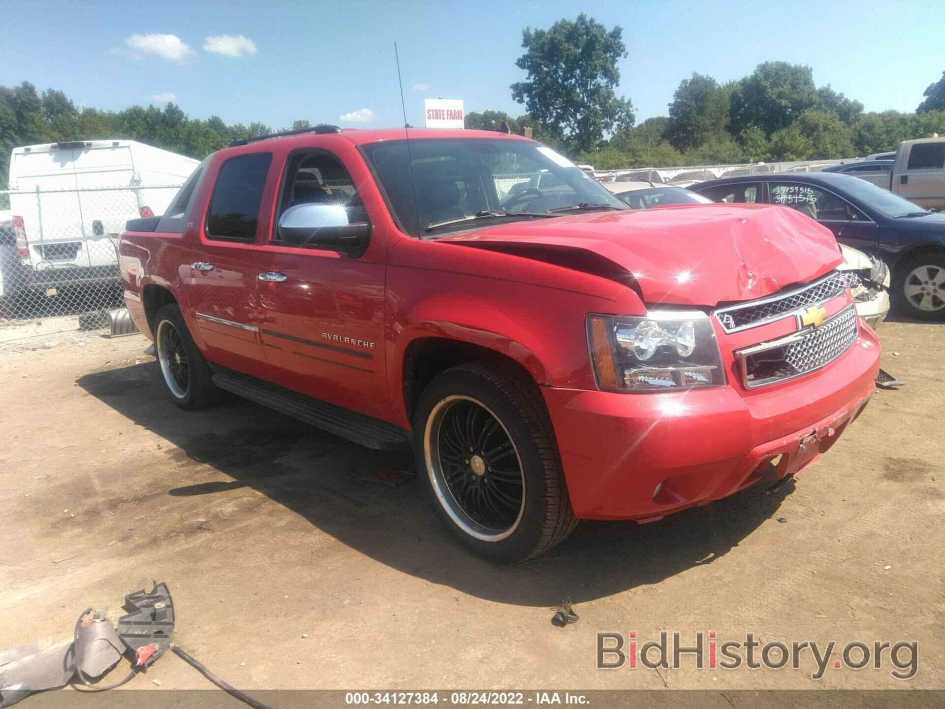 Photo 3GNVKGE00AG246603 - CHEVROLET AVALANCHE 2010
