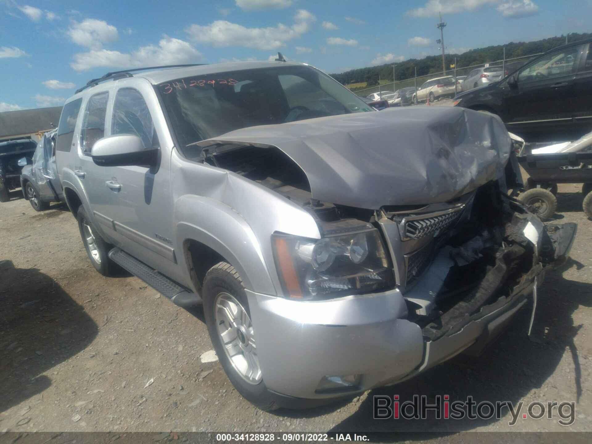 Photo 1GNSKBE01BR309568 - CHEVROLET TAHOE 2011