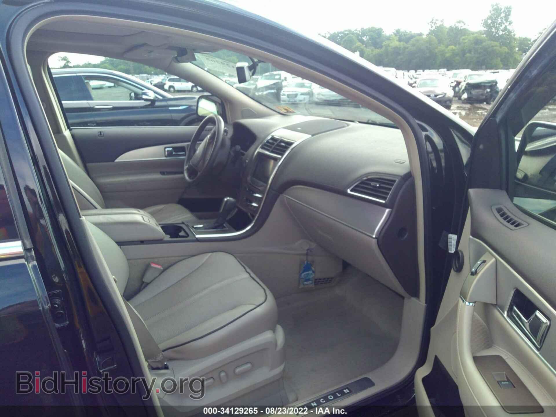 2011 LINCOLN MKX - VIN: 2LMDJ8JK8BBJ11099 - Photo 5