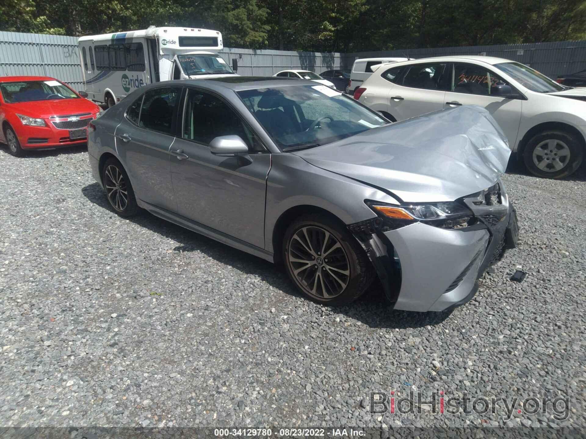 Photo 4T1B11HK5JU032403 - TOYOTA CAMRY 2018