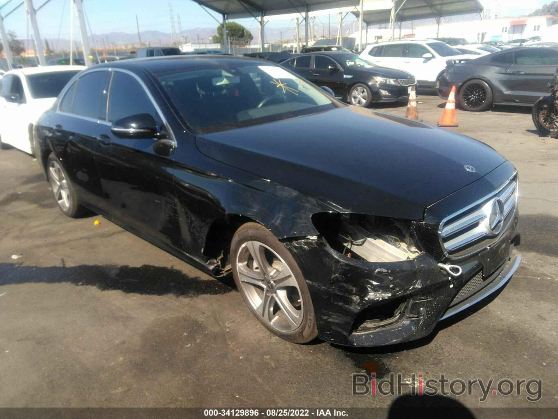 Photo WDDZF4JB2KA620543 - MERCEDES-BENZ E-CLASS 2019