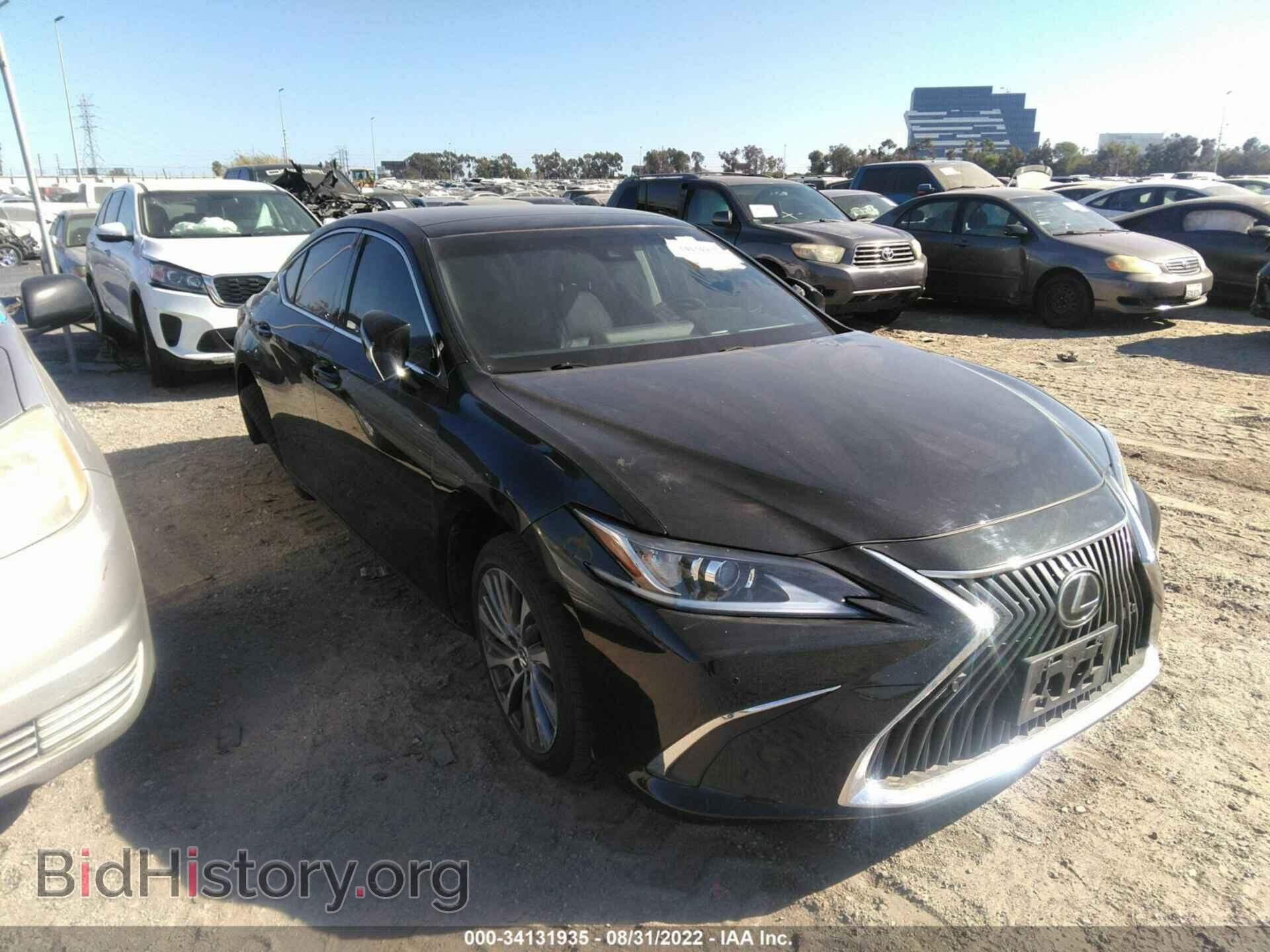 Photo JTHBZ1B19K2002992 - LEXUS ES 2019