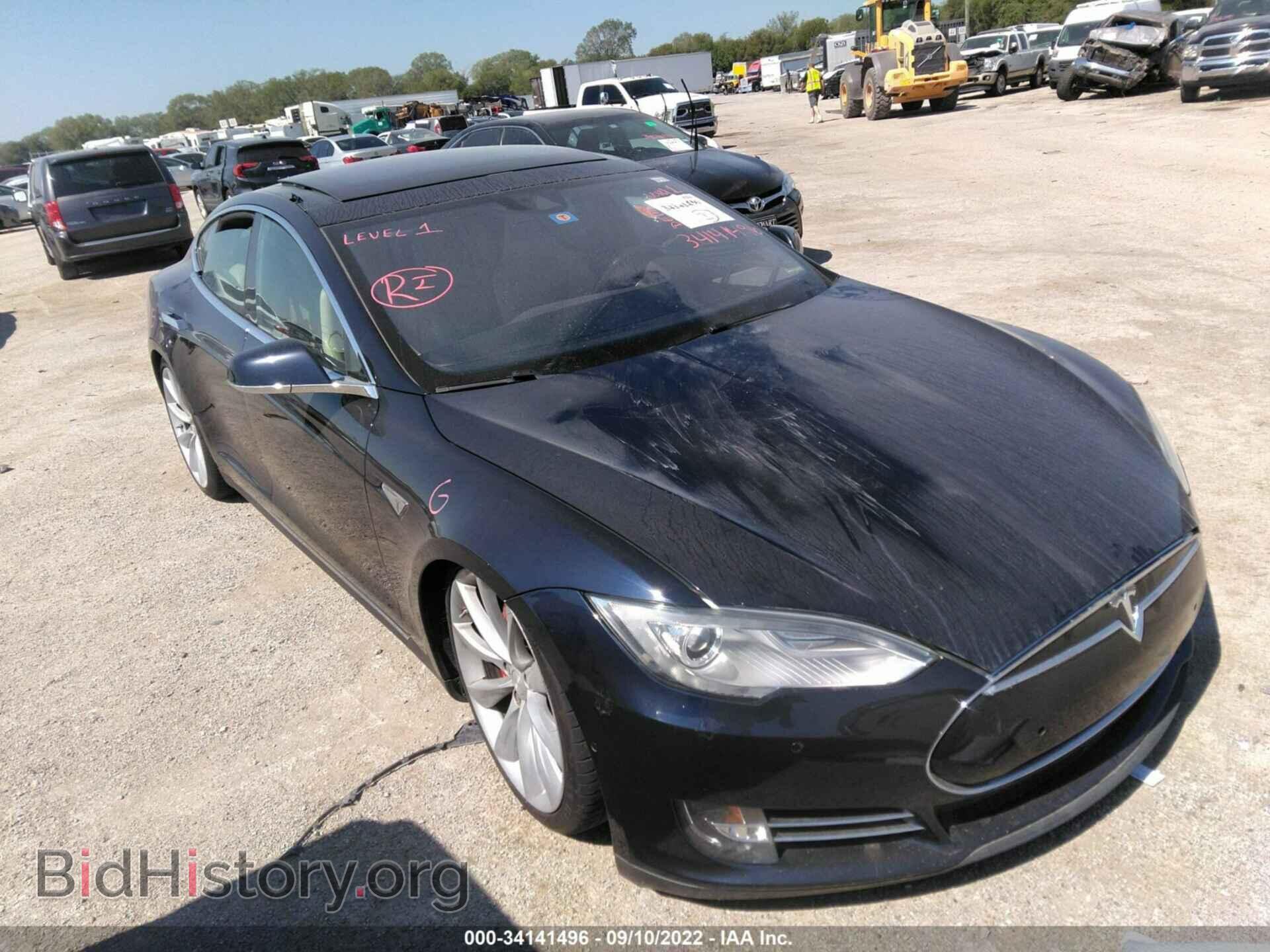 Фотография 5YJSA1H2XEFP64982 - TESLA MODEL S 2014