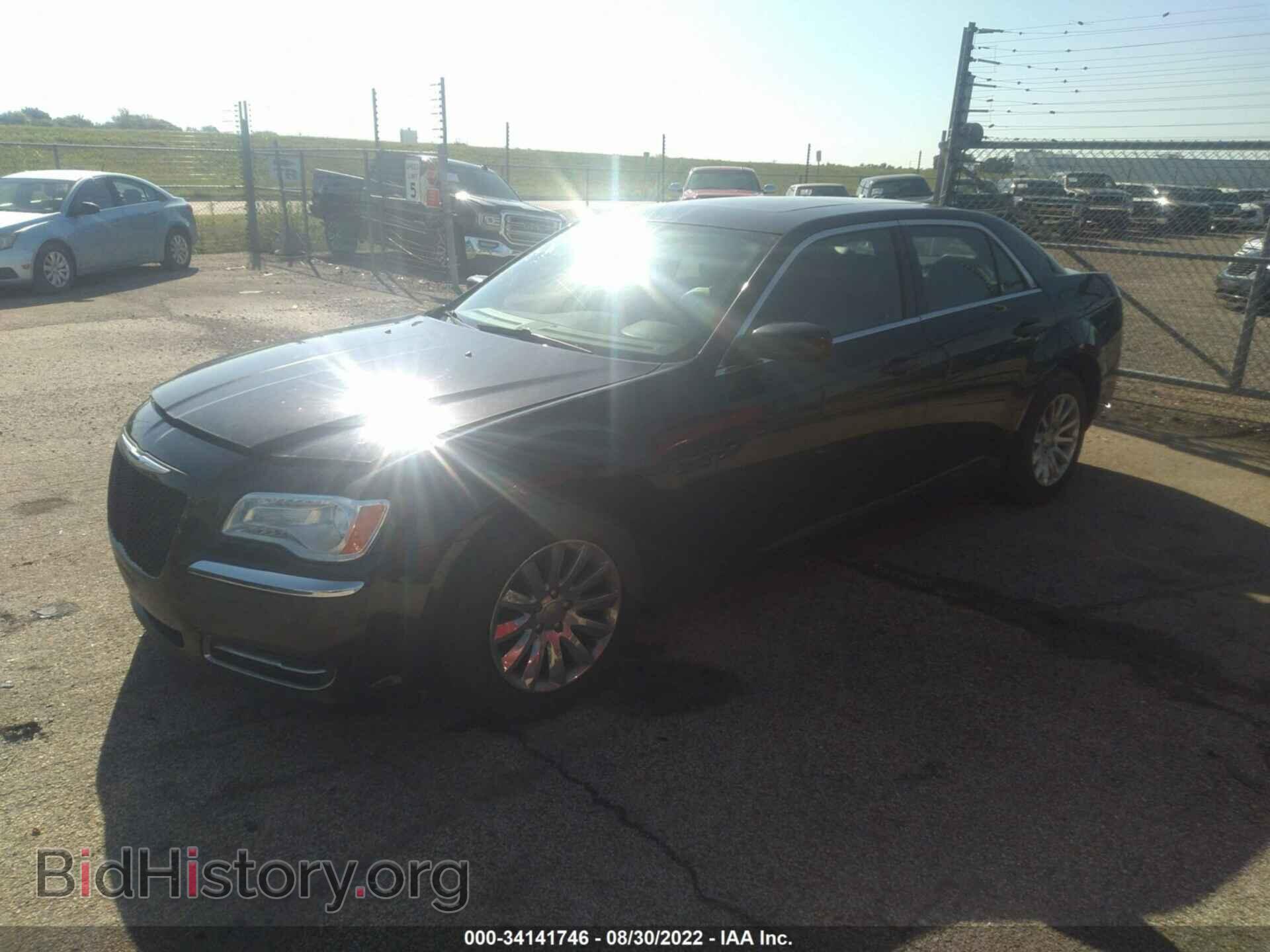 2014 CHRYSLER 300 - VIN: 2C3CCAAG9EH343483 - Фото 2