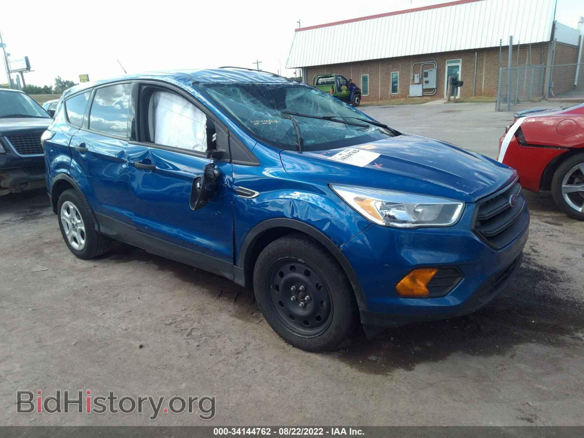 Фотография 1FMCU0F76HUC49070 - FORD ESCAPE 2017